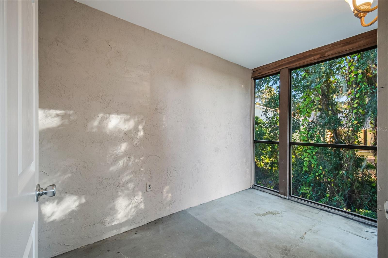 Image 33 of 45 For 500 Newell Hill Road 106d