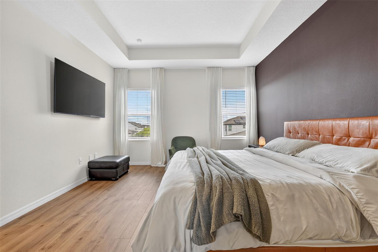 Image 17 of 30 For 1325 Stockwell Avenue