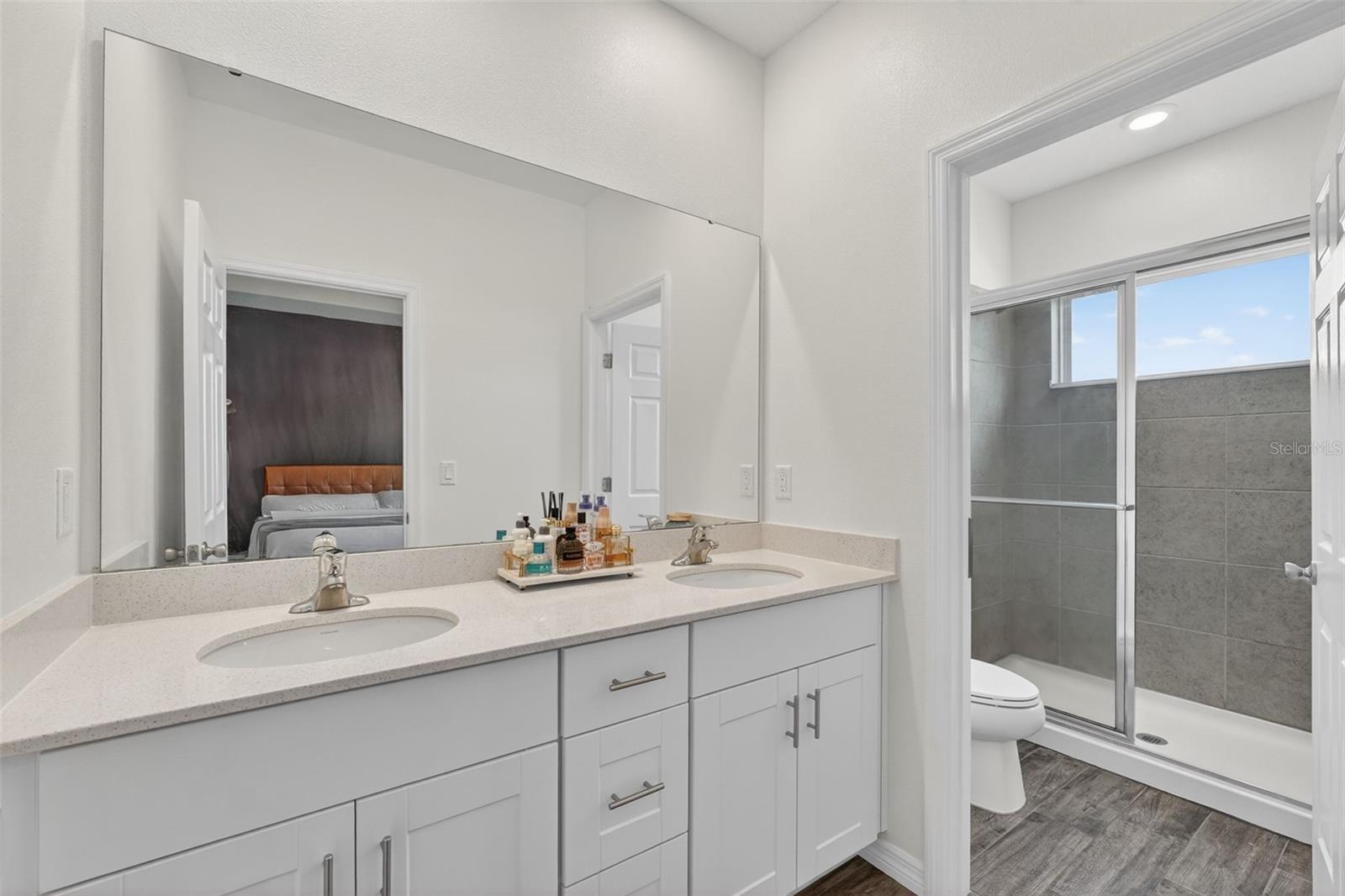 Image 20 of 30 For 1325 Stockwell Avenue