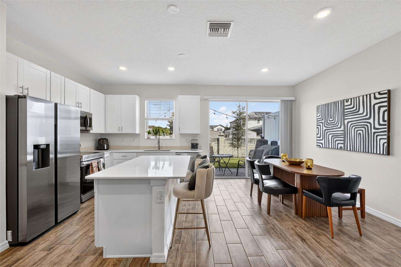 Image 9 of 30 For 1325 Stockwell Avenue