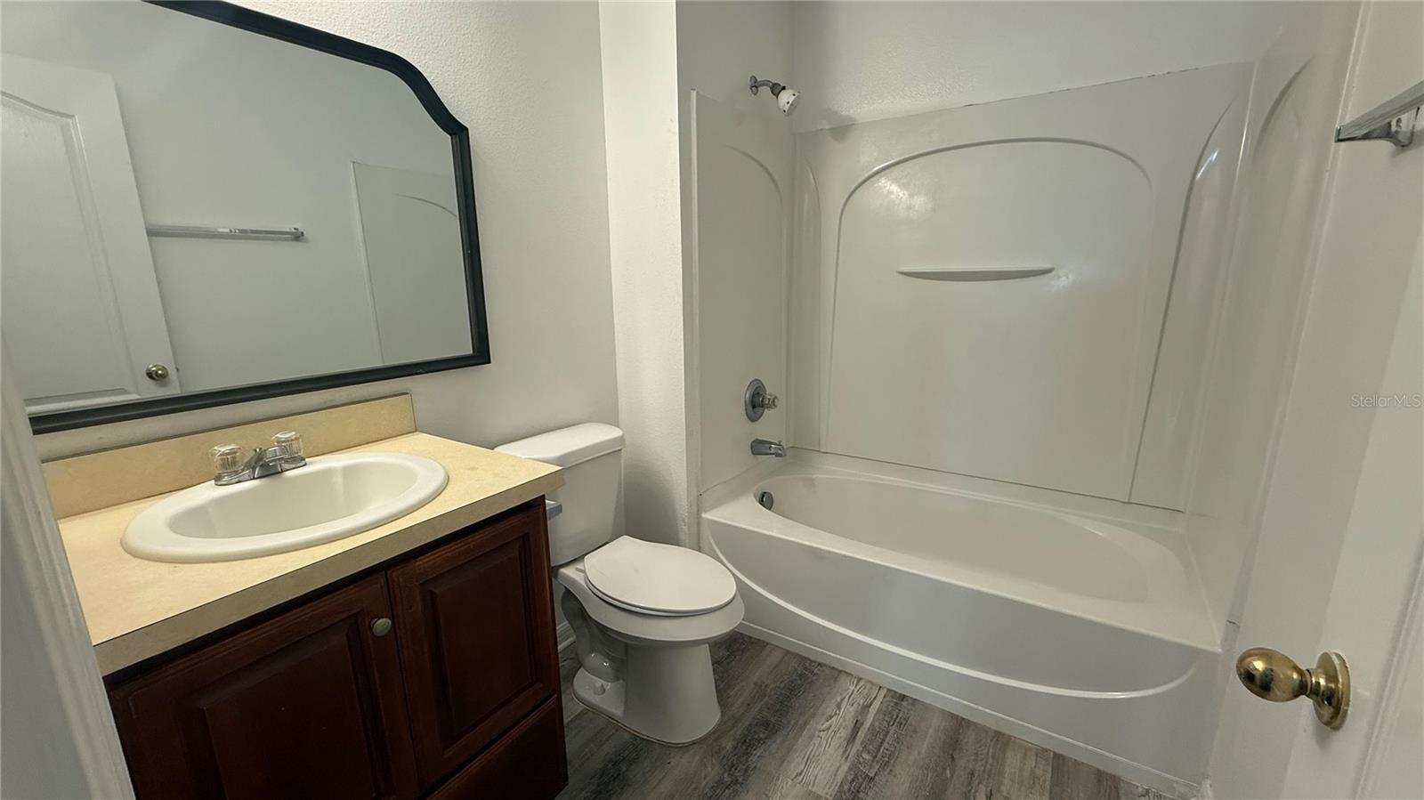 Image 19 of 56 For 4484 Philadelphia Circle