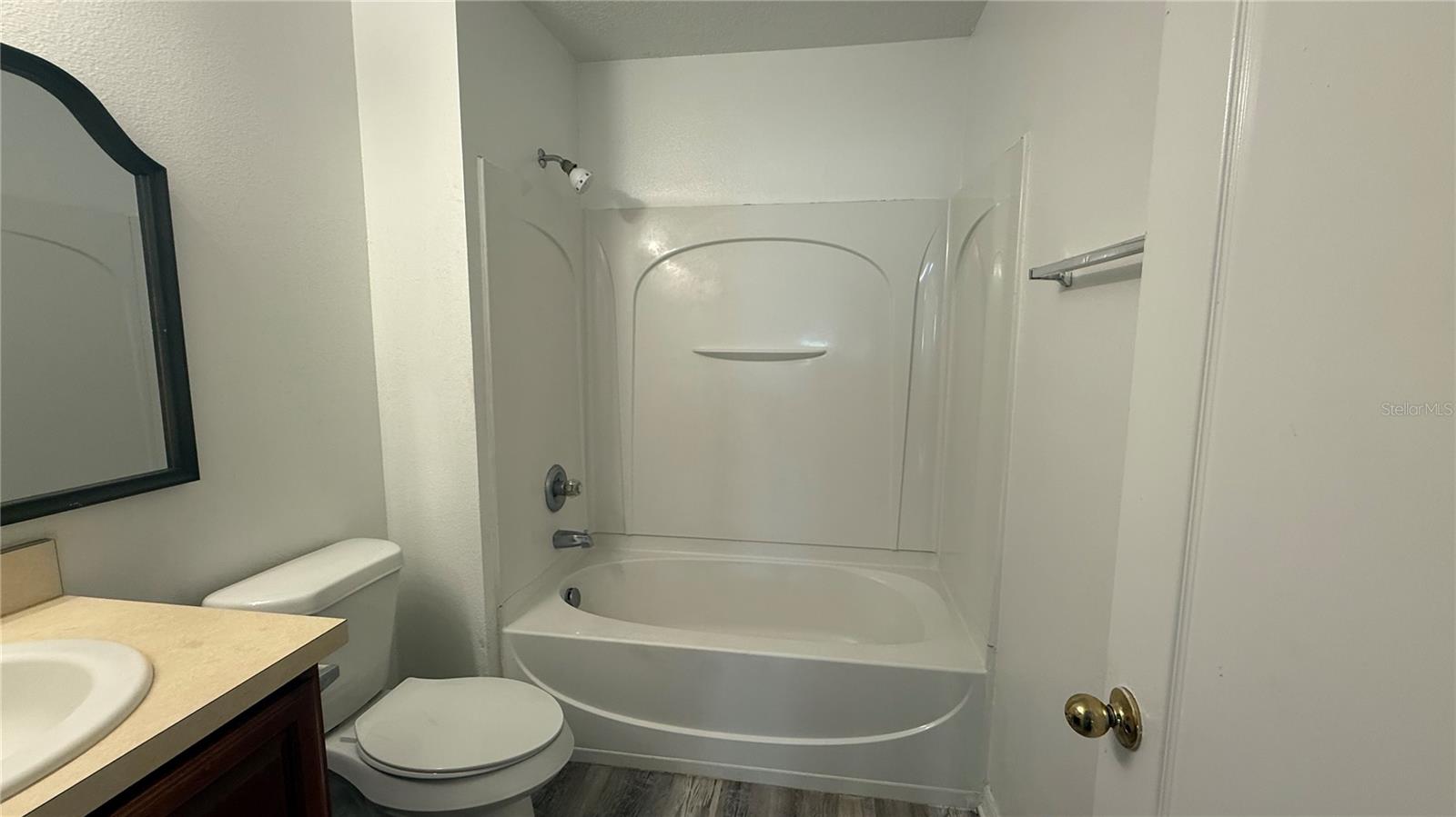 Image 20 of 56 For 4484 Philadelphia Circle