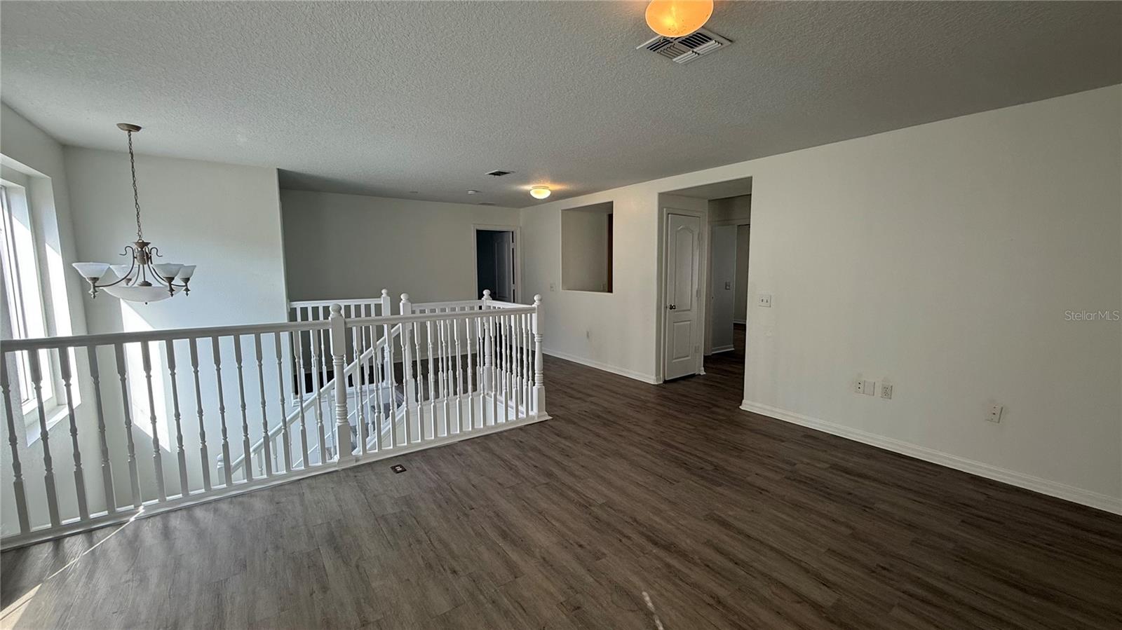 Image 28 of 56 For 4484 Philadelphia Circle