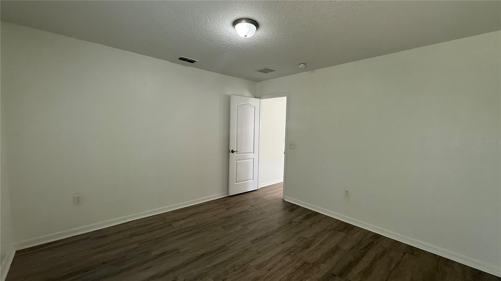 Image 32 of 56 For 4484 Philadelphia Circle