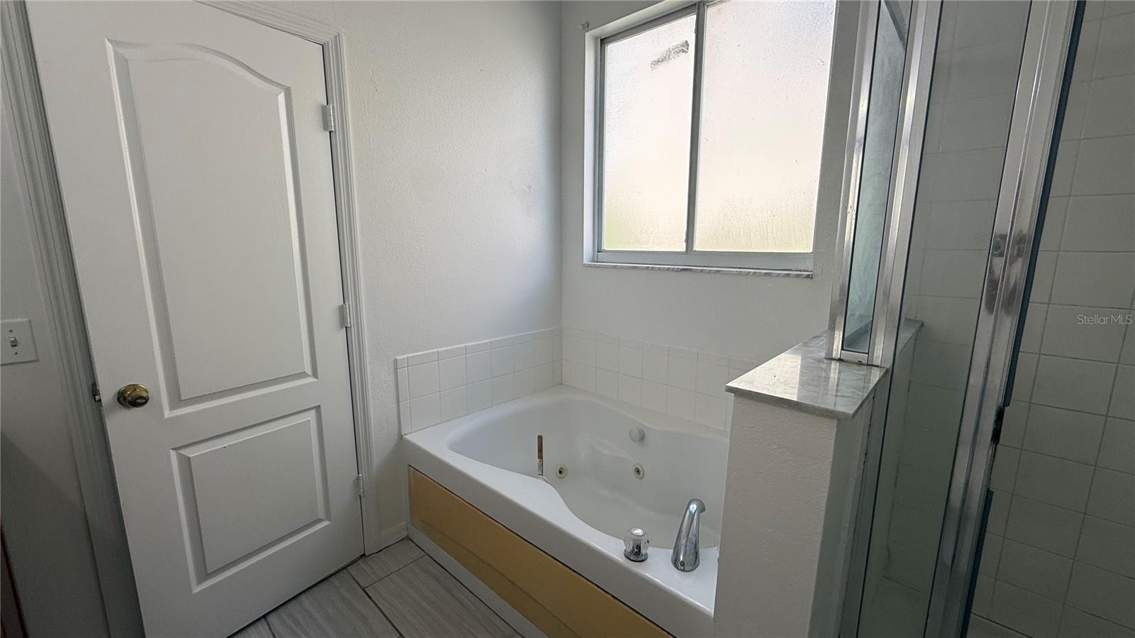 Image 42 of 56 For 4484 Philadelphia Circle