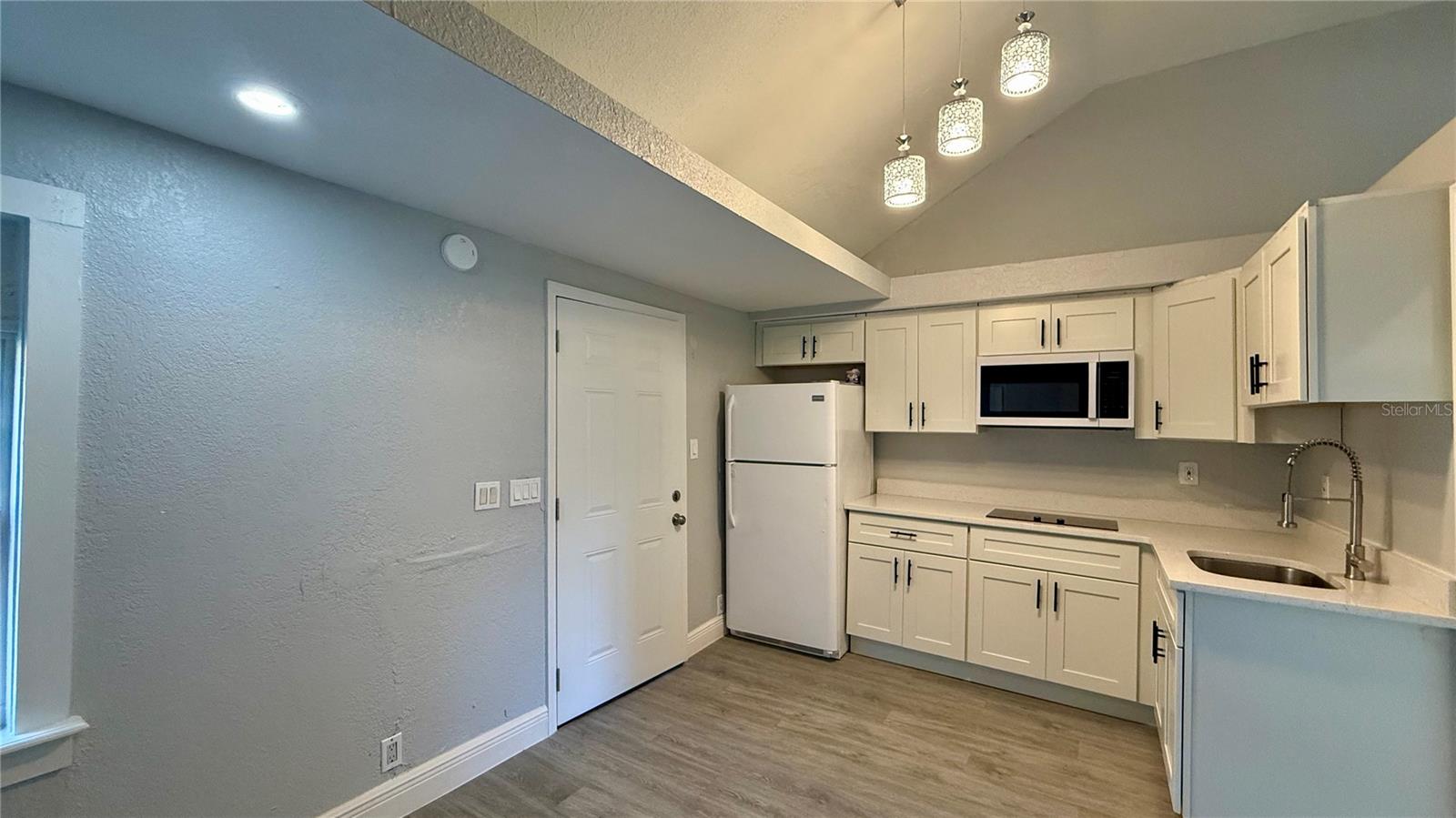 Image 5 of 10 For 508 Finley Avenue A