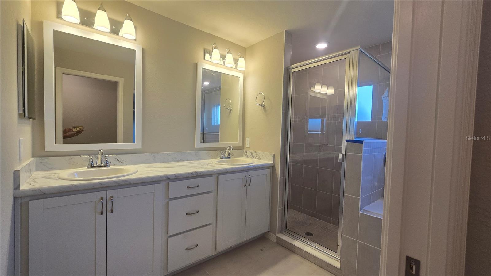 Image 23 of 37 For 747 Cypress Creek Run Street 747