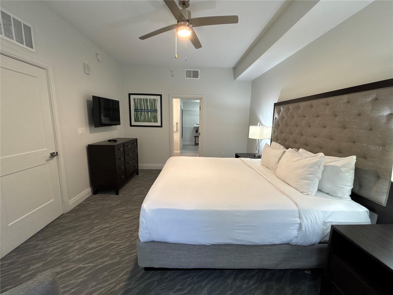 Image 14 of 34 For 14501 Grove Resort Avenue 3230