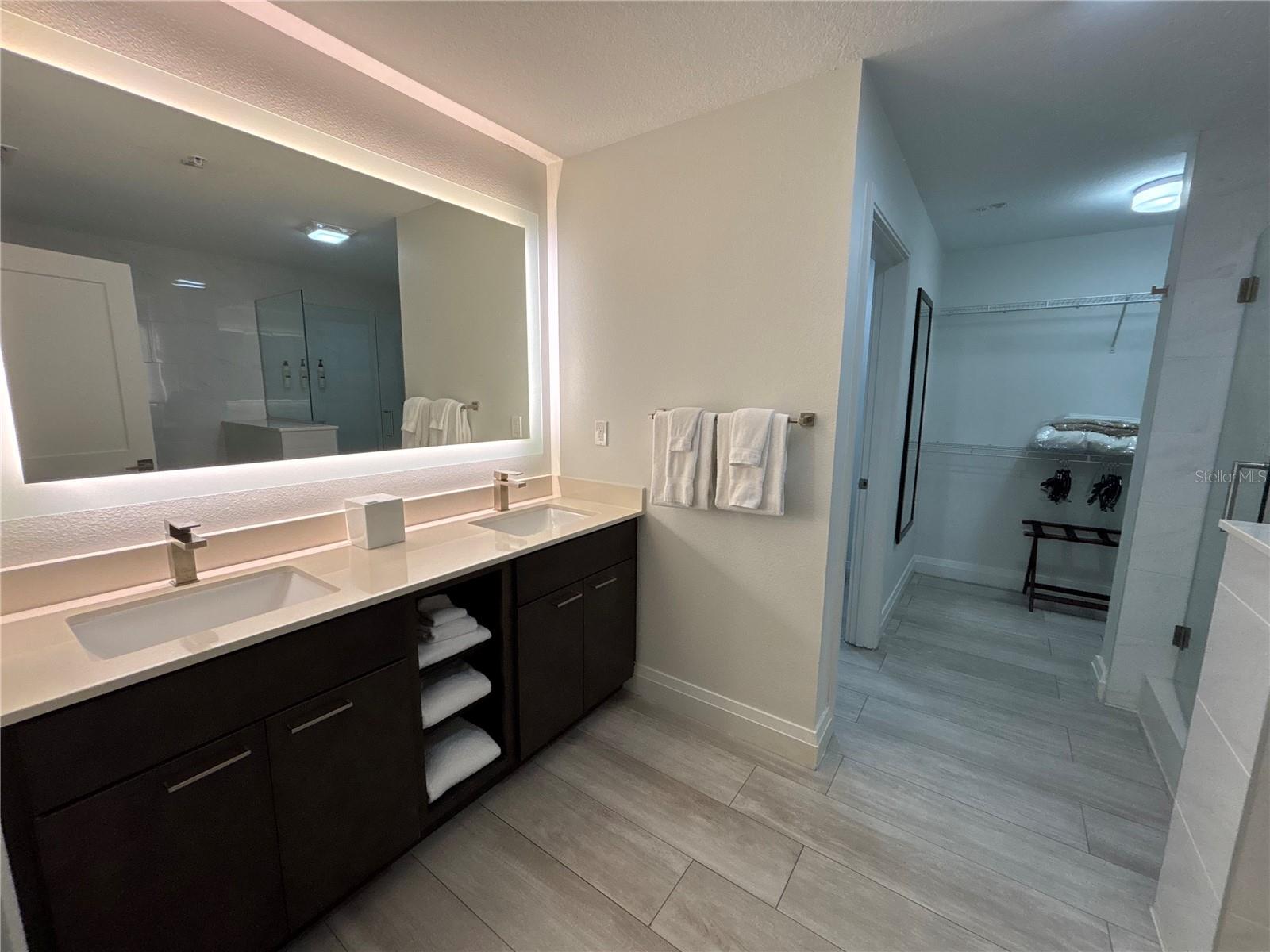 Image 16 of 34 For 14501 Grove Resort Avenue 3230