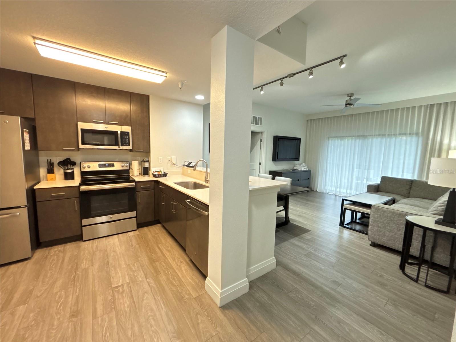 Image 3 of 34 For 14501 Grove Resort Avenue 3230