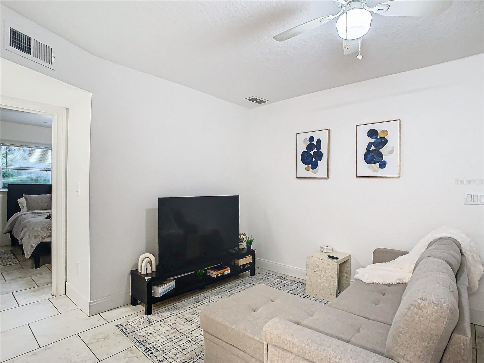 Image 5 of 24 For 3025 Long Street