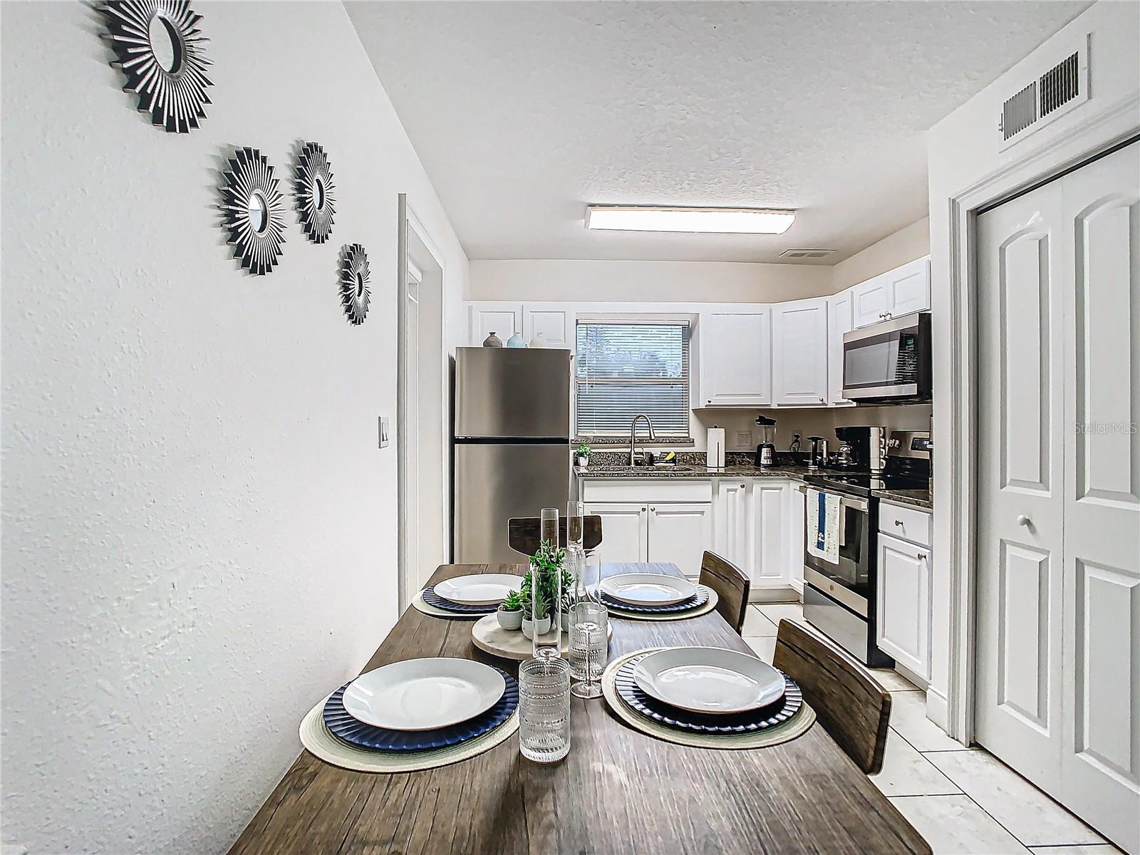 Image 8 of 24 For 3025 Long Street