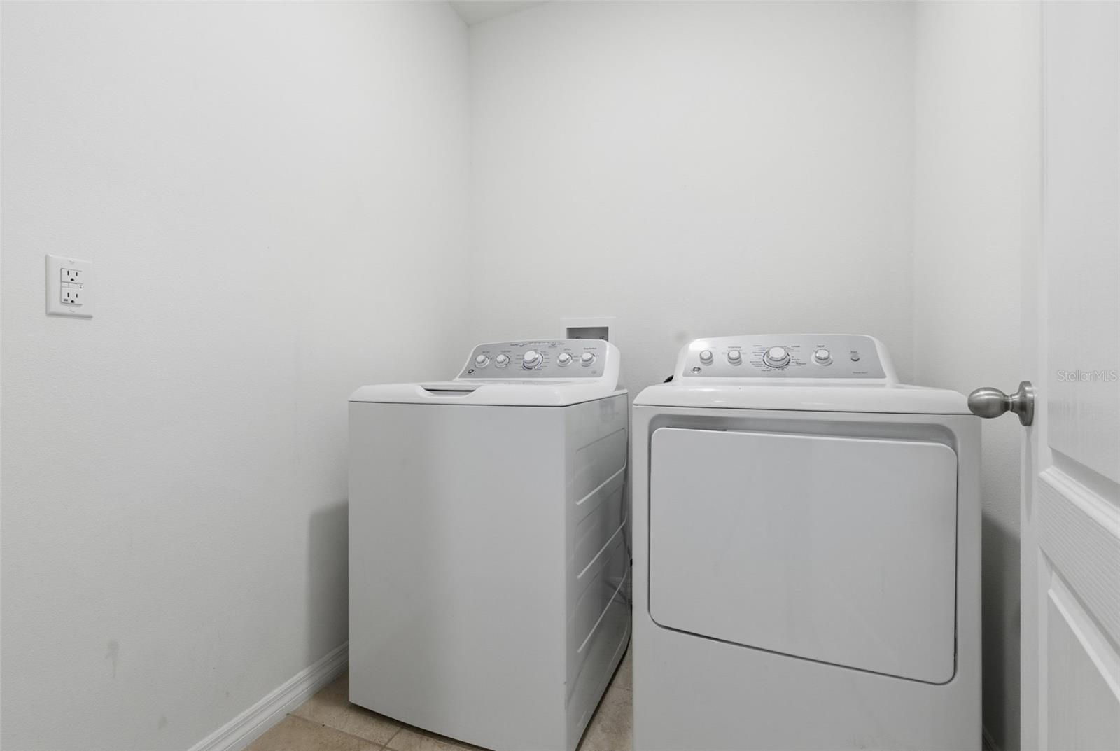 Image 12 of 42 For 624 Honey Bell Road