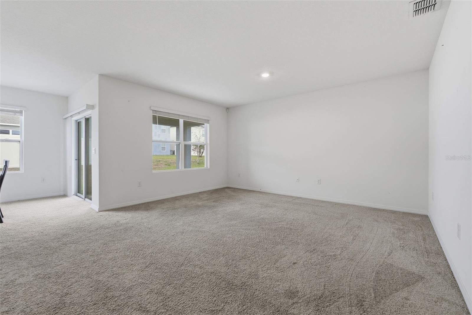 Image 21 of 42 For 624 Honey Bell Road