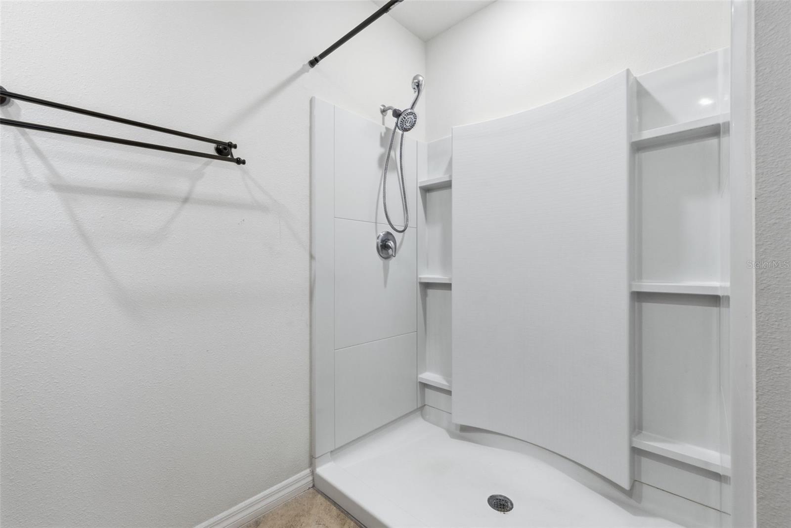 Image 30 of 42 For 624 Honey Bell Road