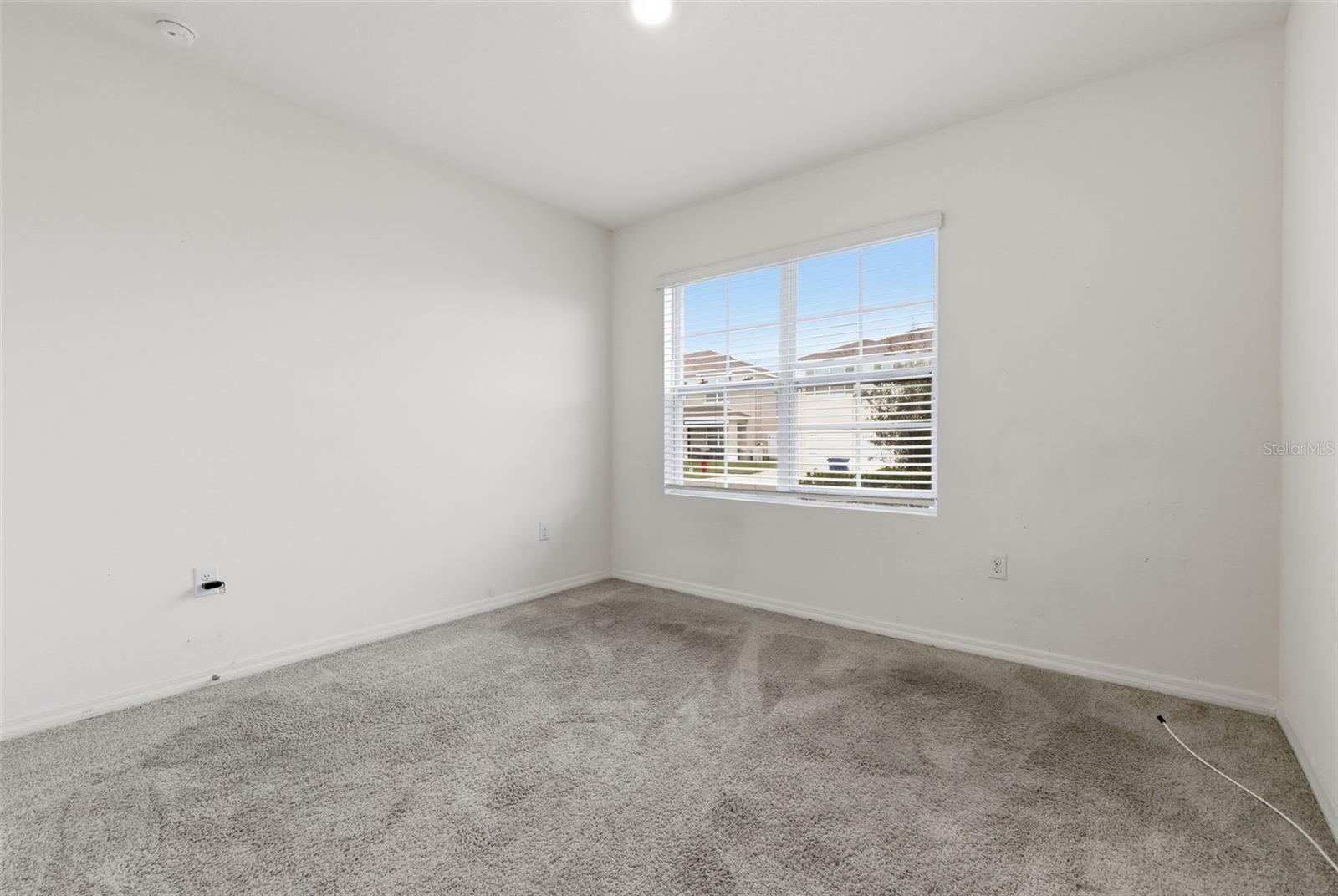 Image 7 of 42 For 624 Honey Bell Road