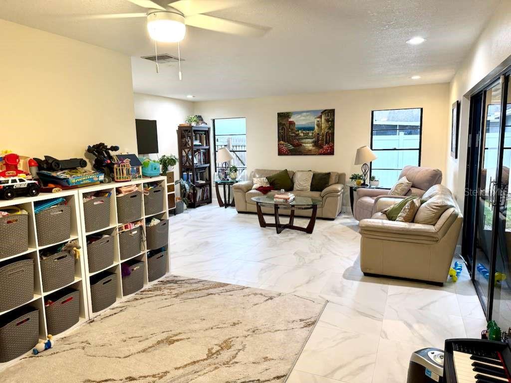 Image 3 of 16 For 8208 Banyan Boulevard