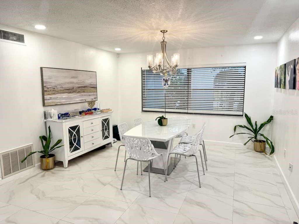 Image 6 of 16 For 8208 Banyan Boulevard