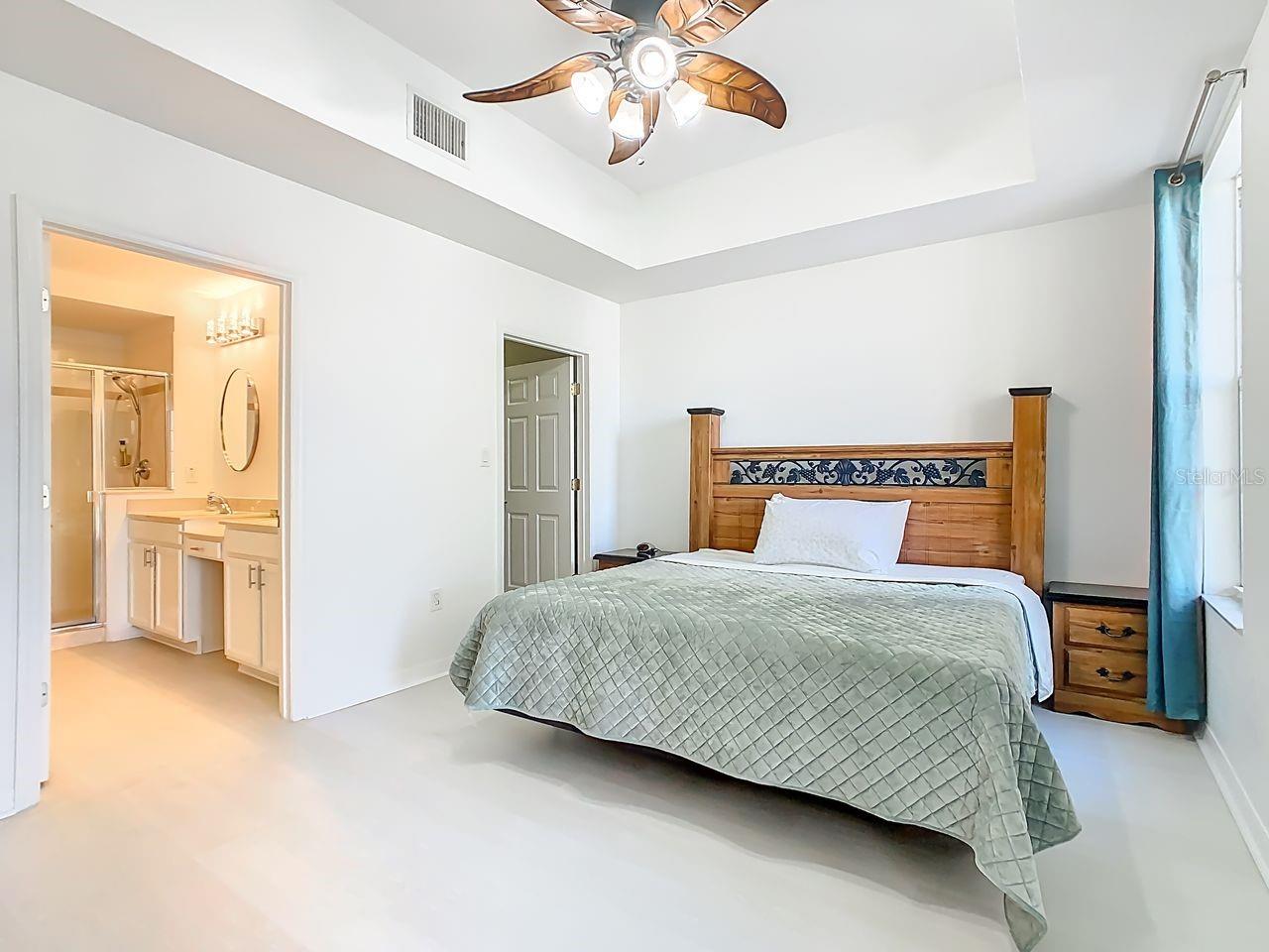 Image 19 of 37 For 834 Deer Woods Road 203