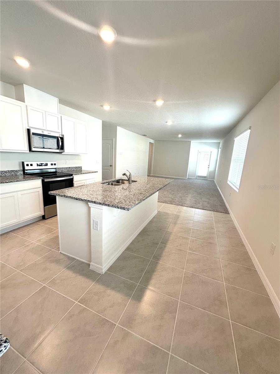 Image 3 of 36 For 2842 Waterlily Way