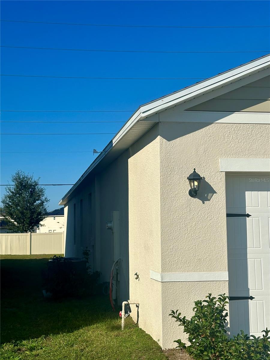 Image 35 of 36 For 2842 Waterlily Way