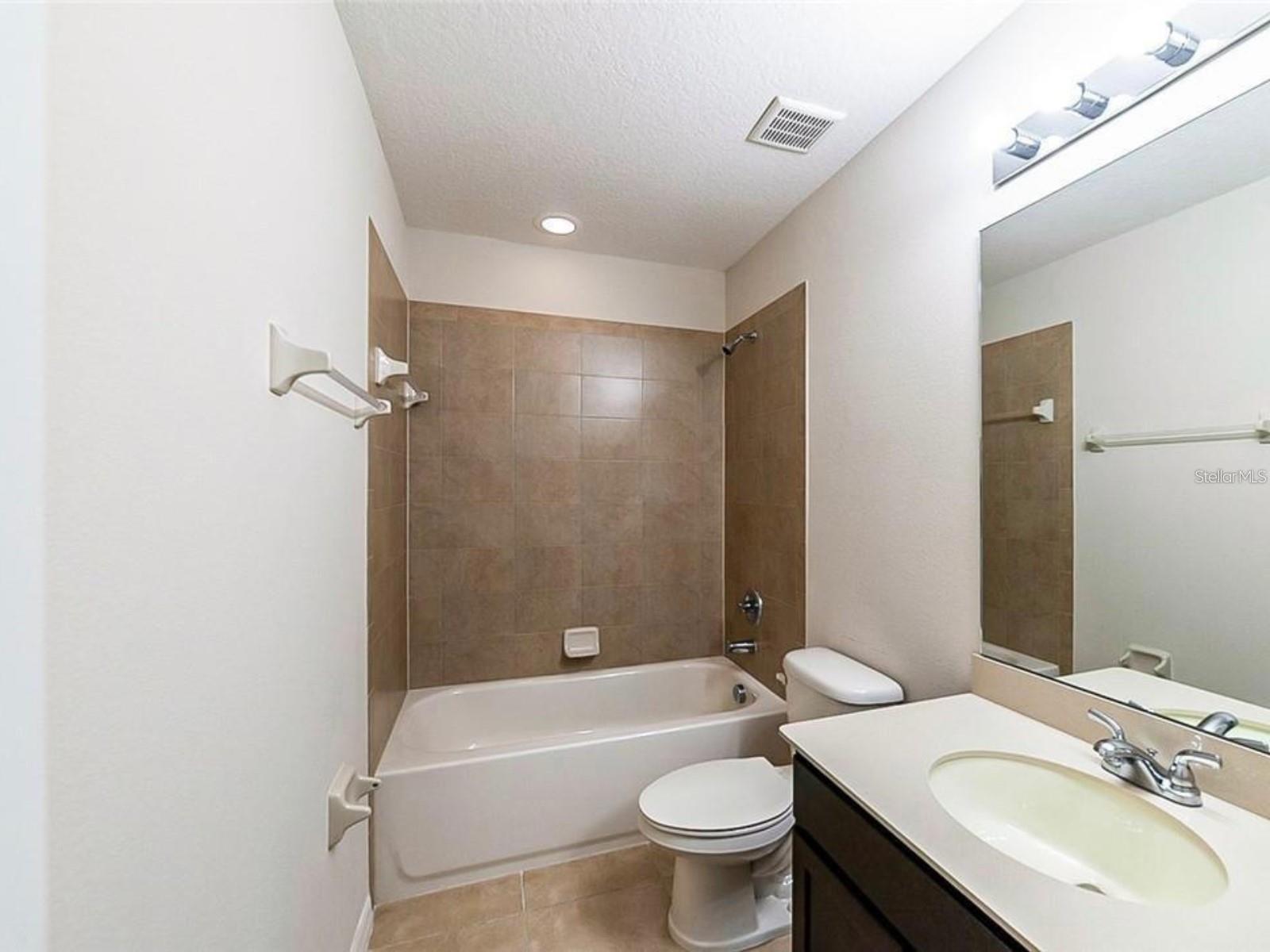 Image 11 of 14 For 2440 Seven Oaks Drive