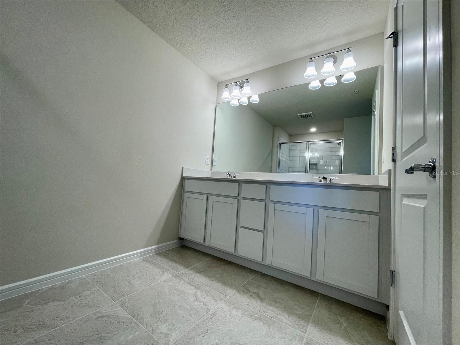 Image 14 of 30 For 1986 Canny Cove