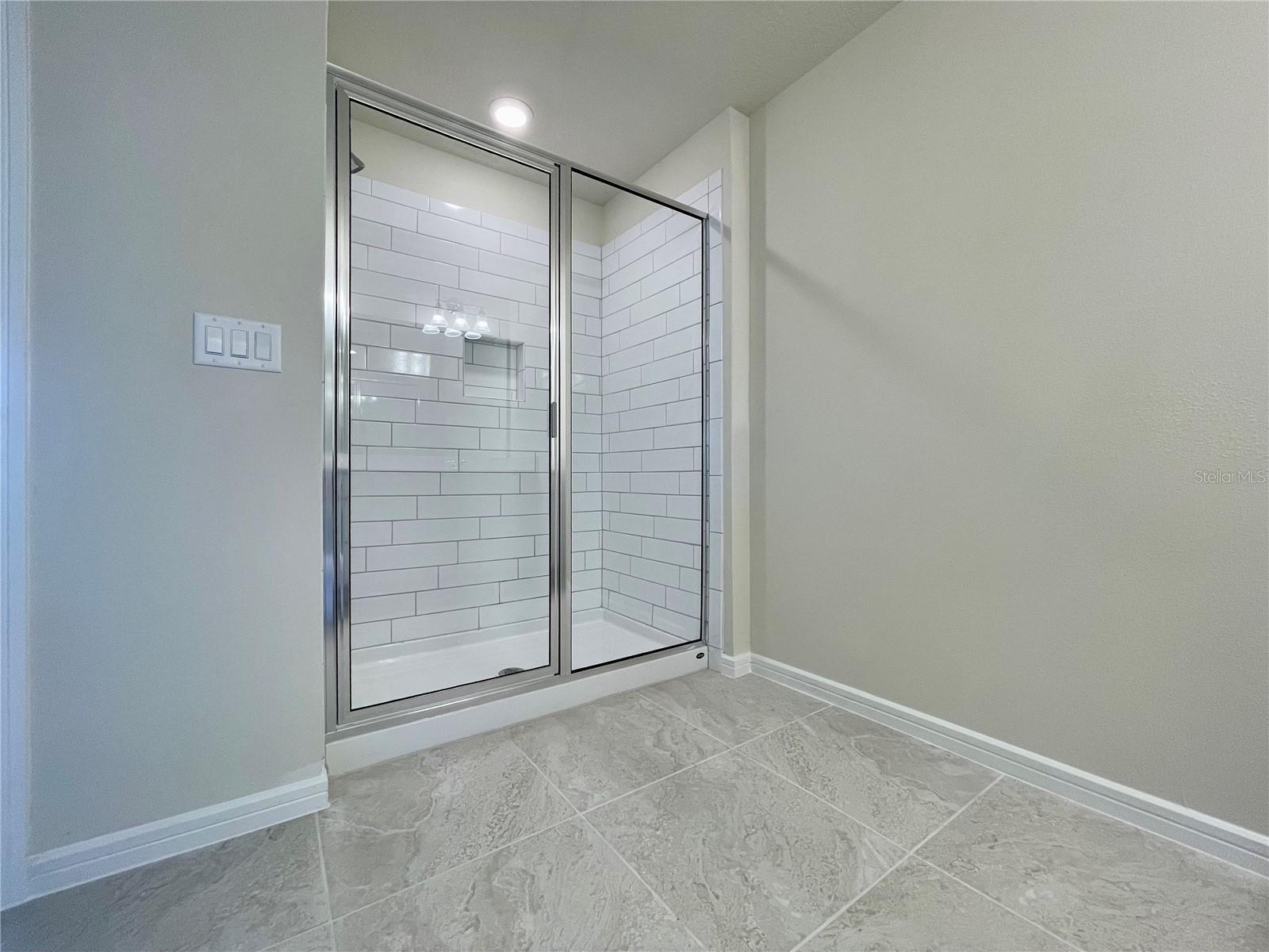 Image 15 of 30 For 1986 Canny Cove