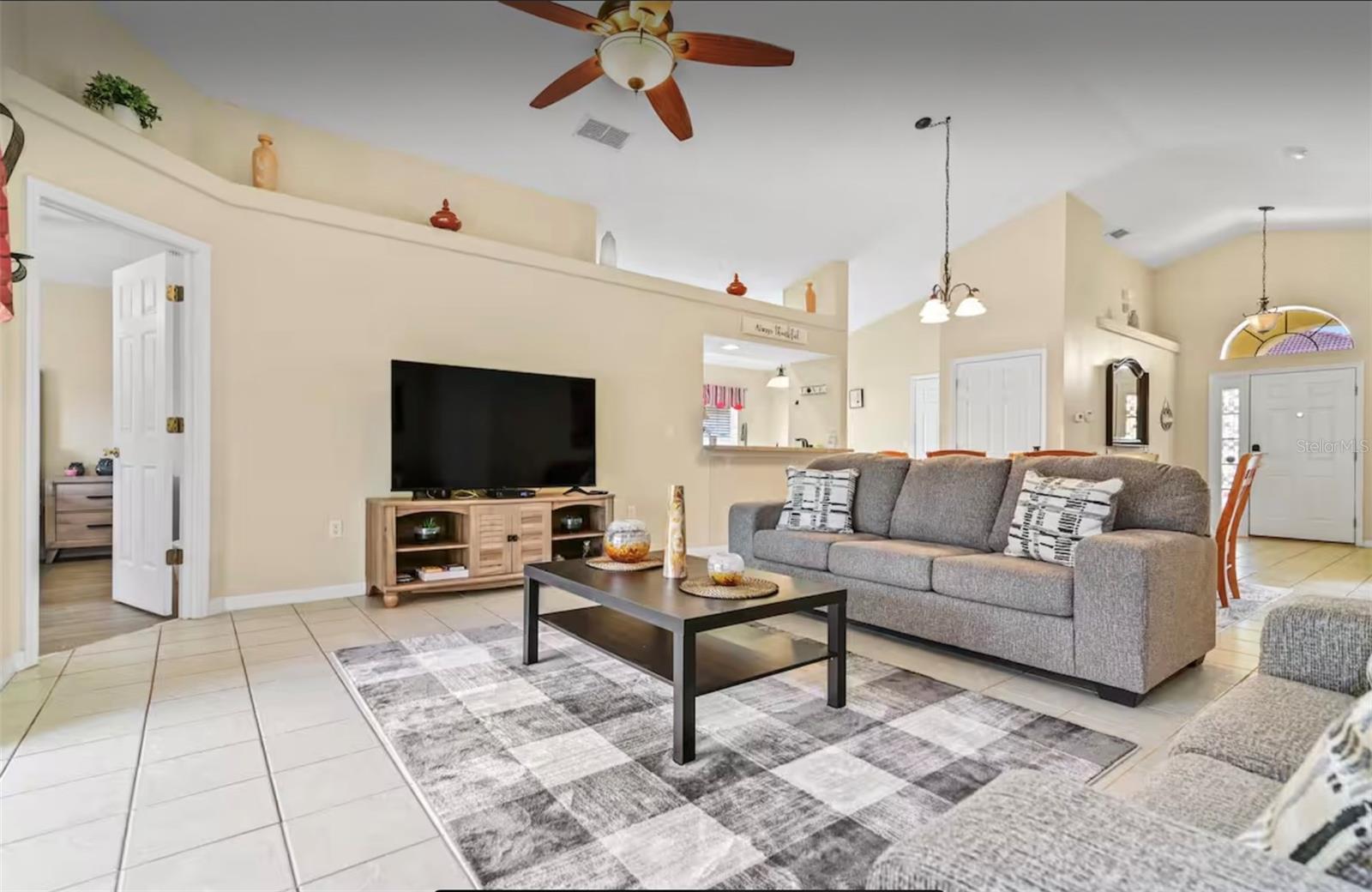 Image 11 of 30 For 100 Cardinal Court