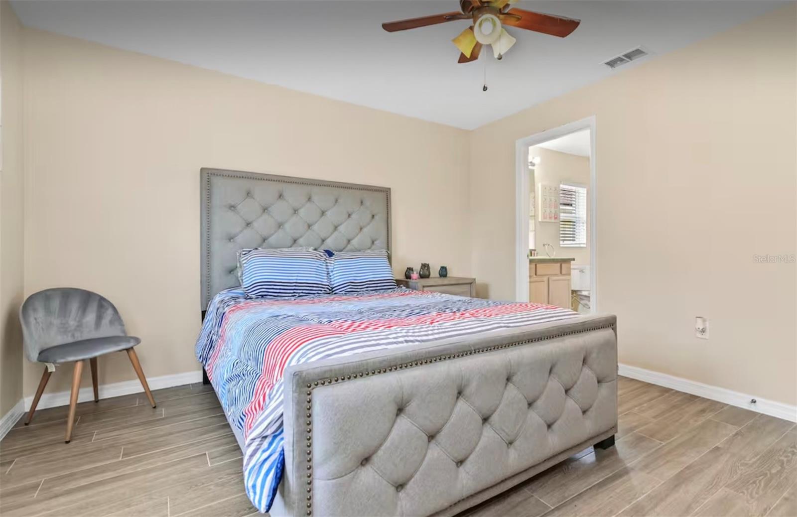 Image 15 of 30 For 100 Cardinal Court