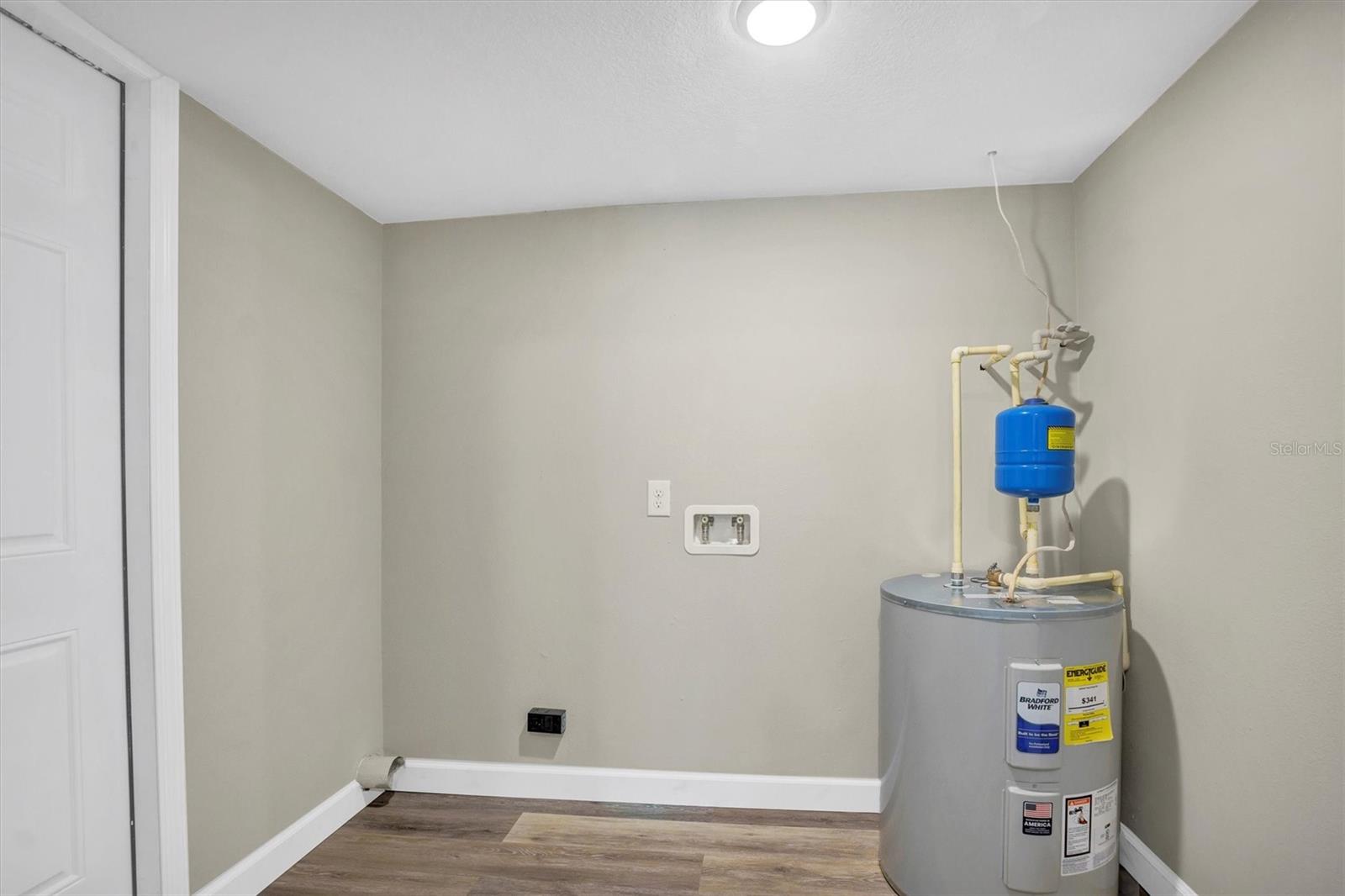 Image 13 of 32 For 3064 Singletree Court