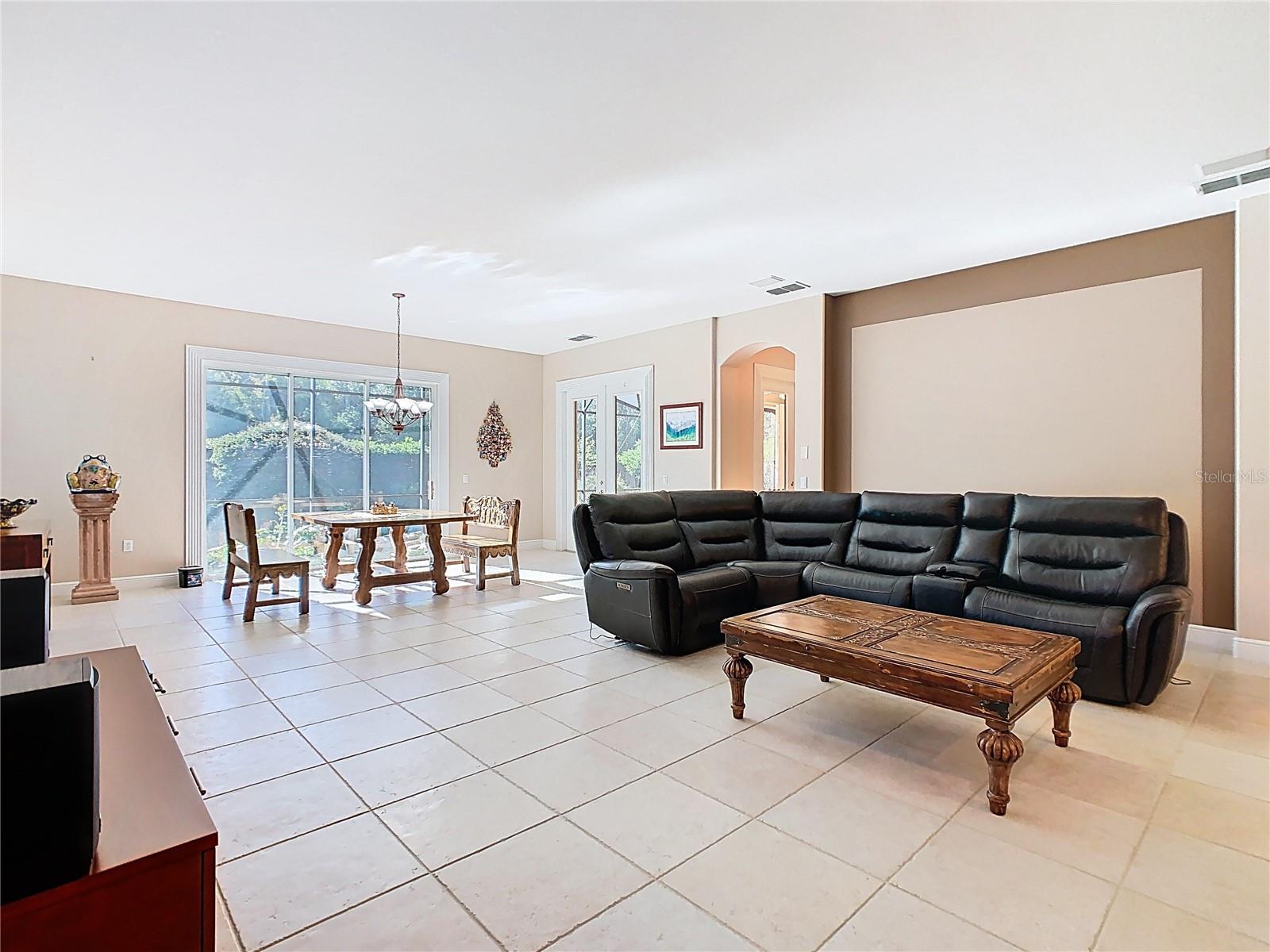 Image 17 of 82 For 156 Sand Piper Drive