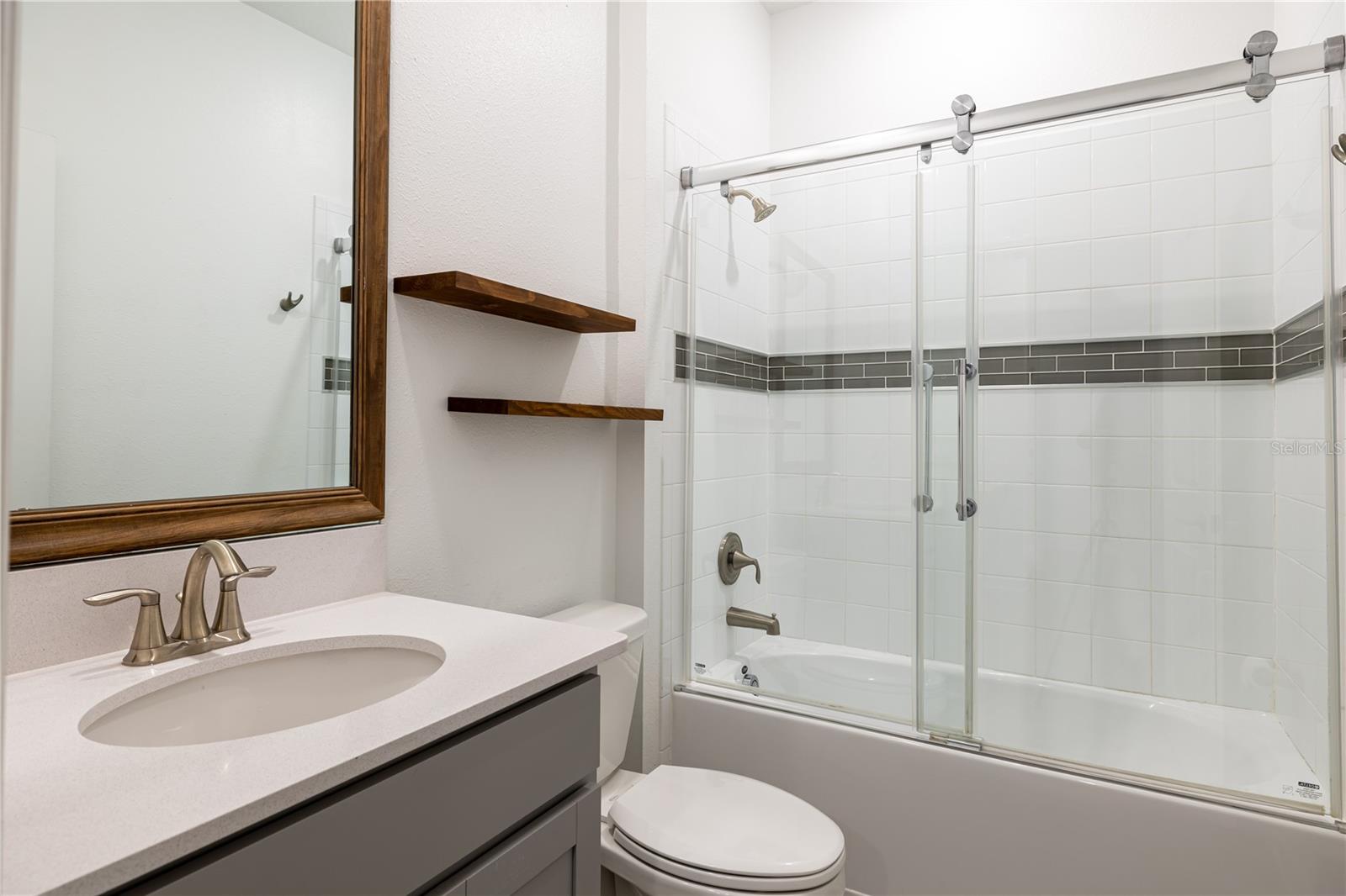 Image 20 of 36 For 11409 Rhyme Ave