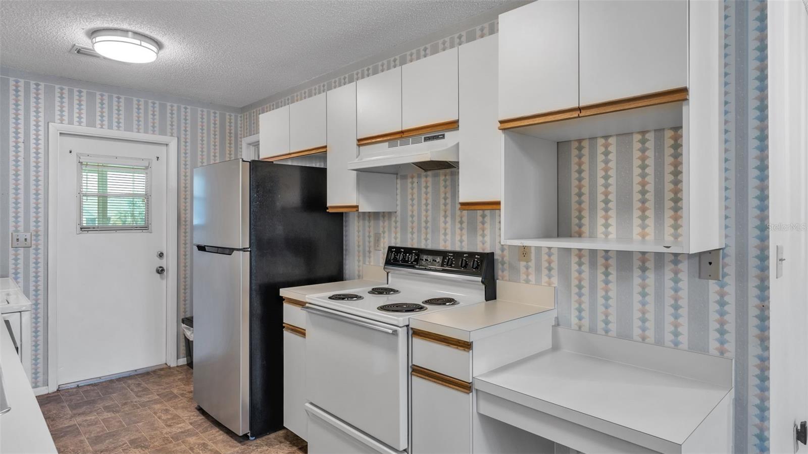 Image 15 of 50 For 381 Winter Ridge Boulevard