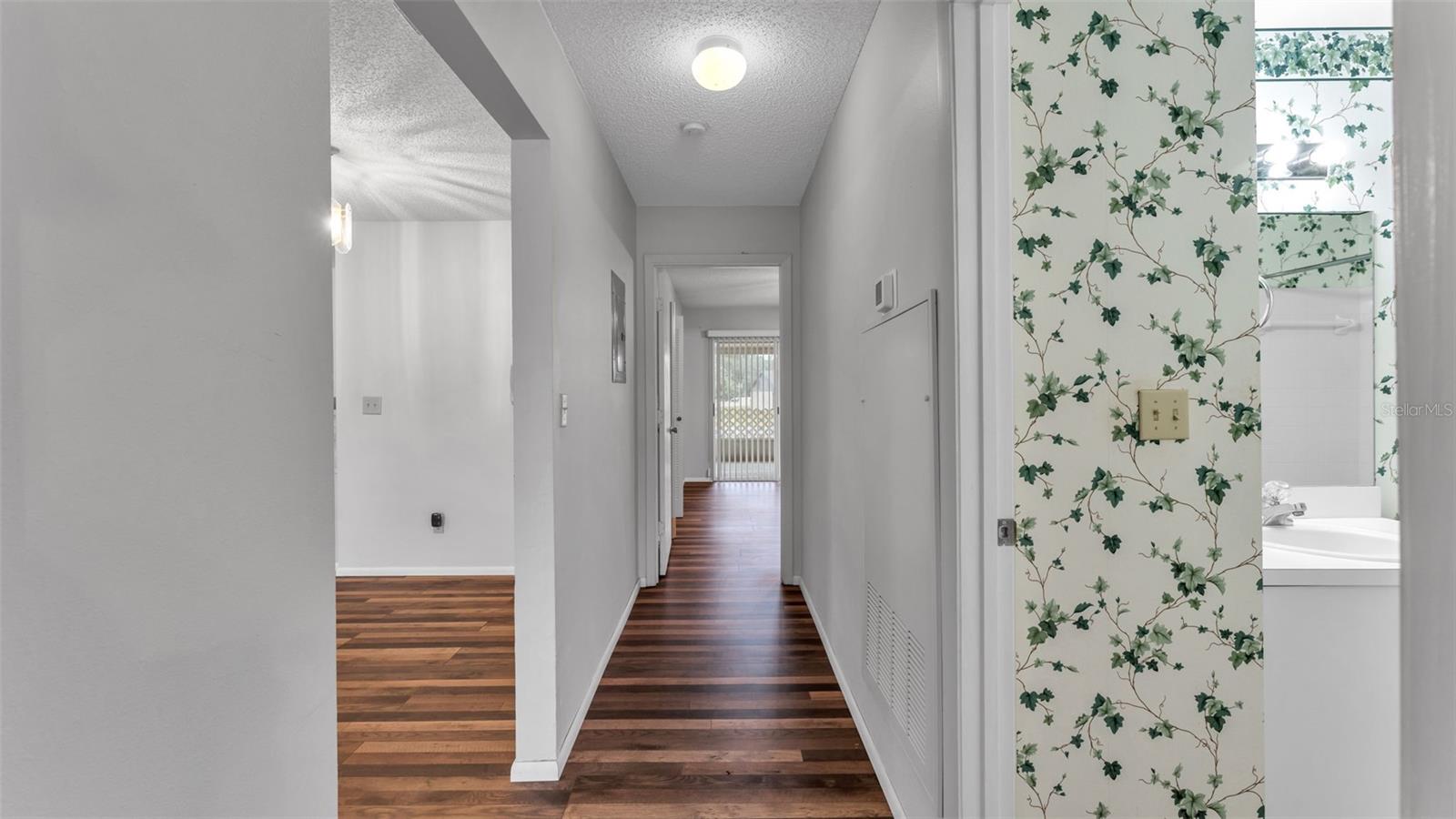 Image 28 of 50 For 381 Winter Ridge Boulevard