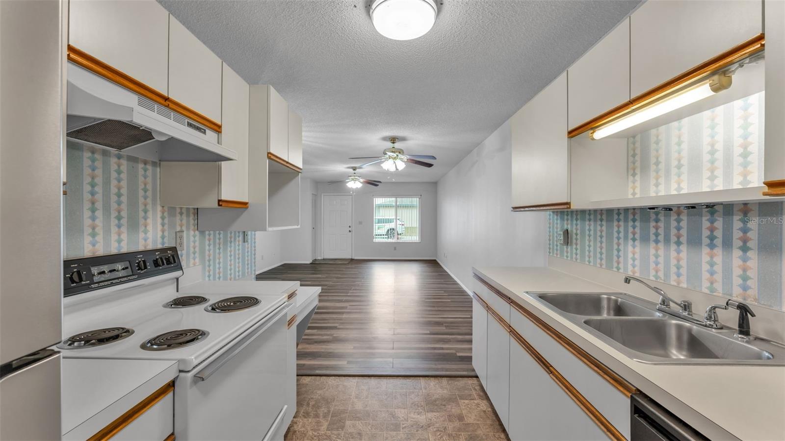 Image 6 of 50 For 381 Winter Ridge Boulevard