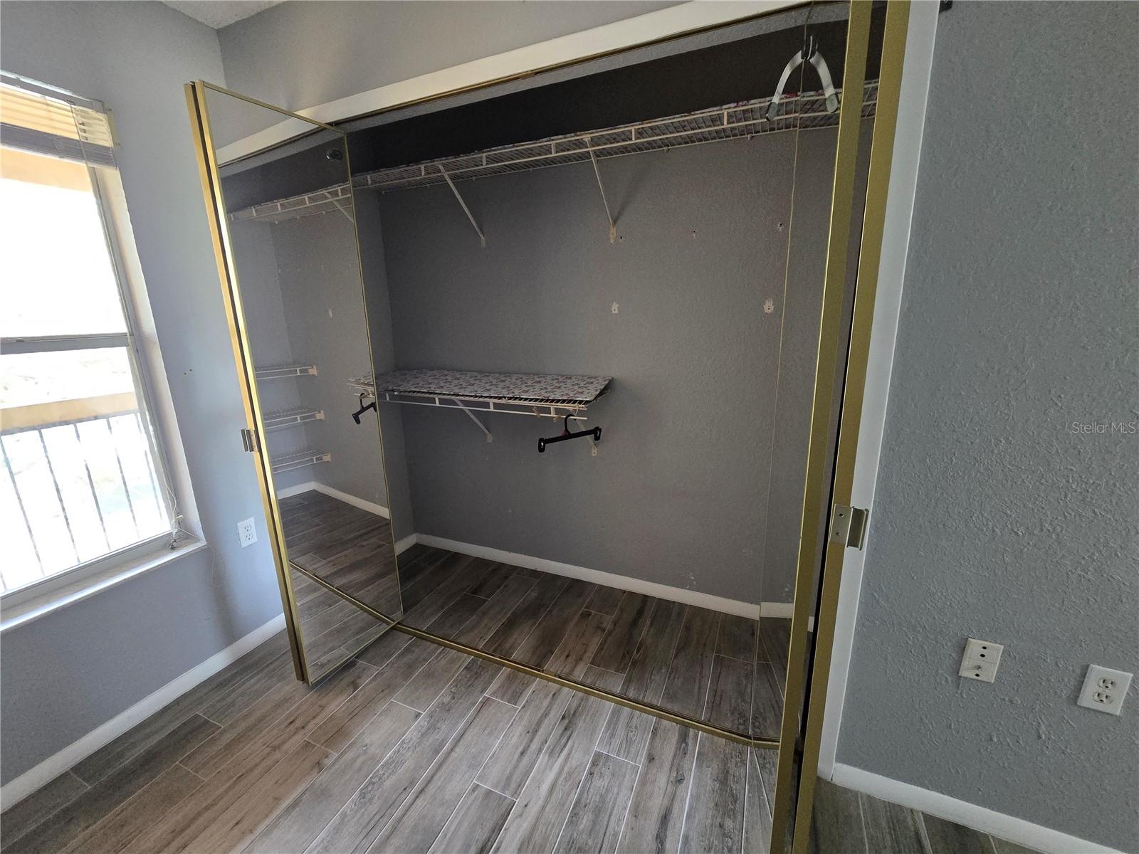 Image 16 of 25 For 5267 Images Circle 303