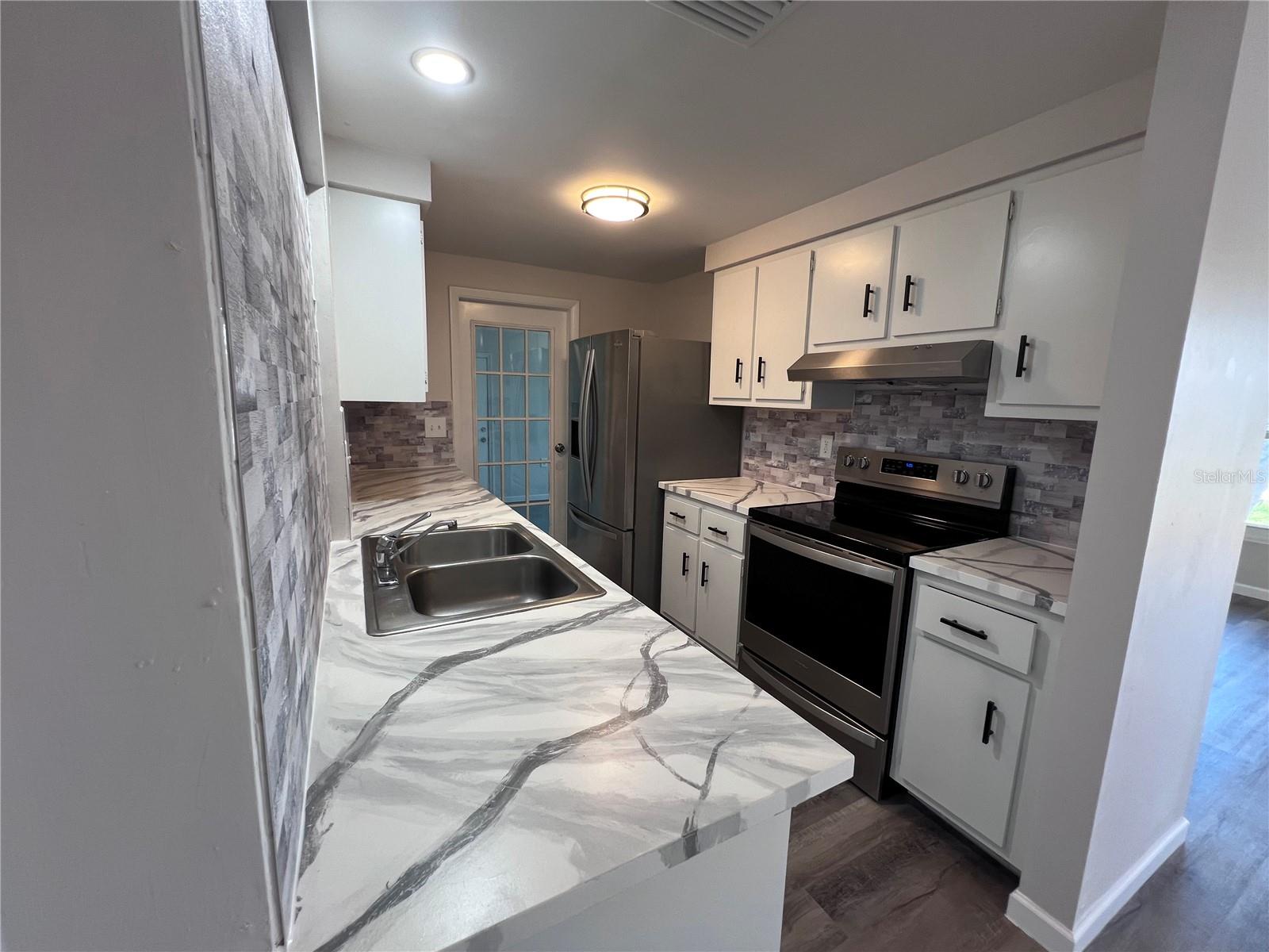 Image 10 of 28 For 4123 Michel Tree Street