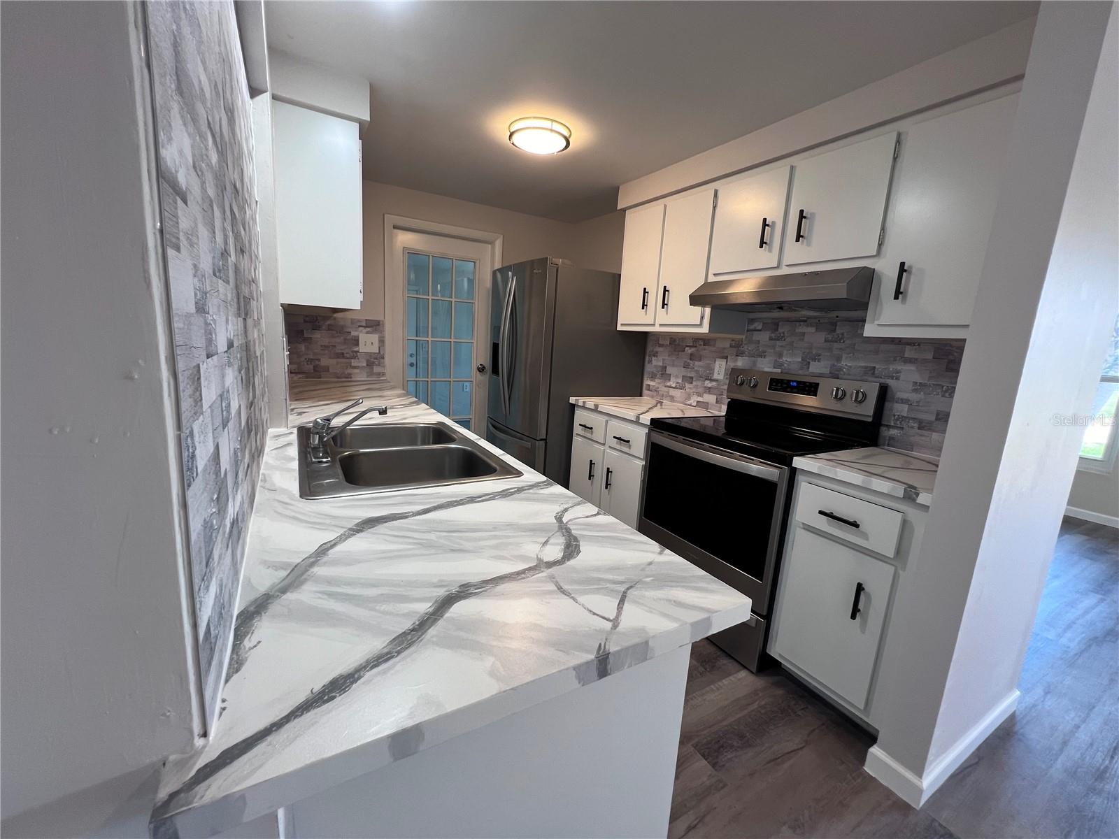 Image 11 of 28 For 4123 Michel Tree Street