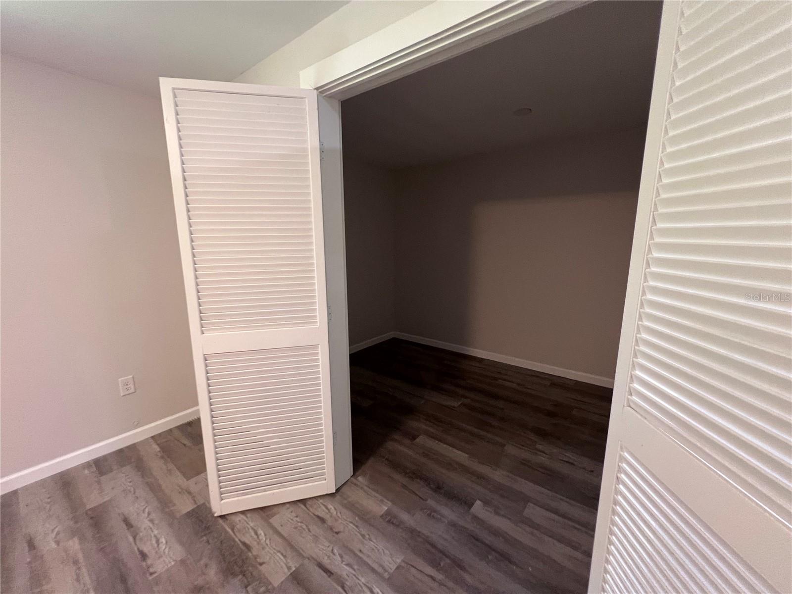 Image 21 of 28 For 4123 Michel Tree Street