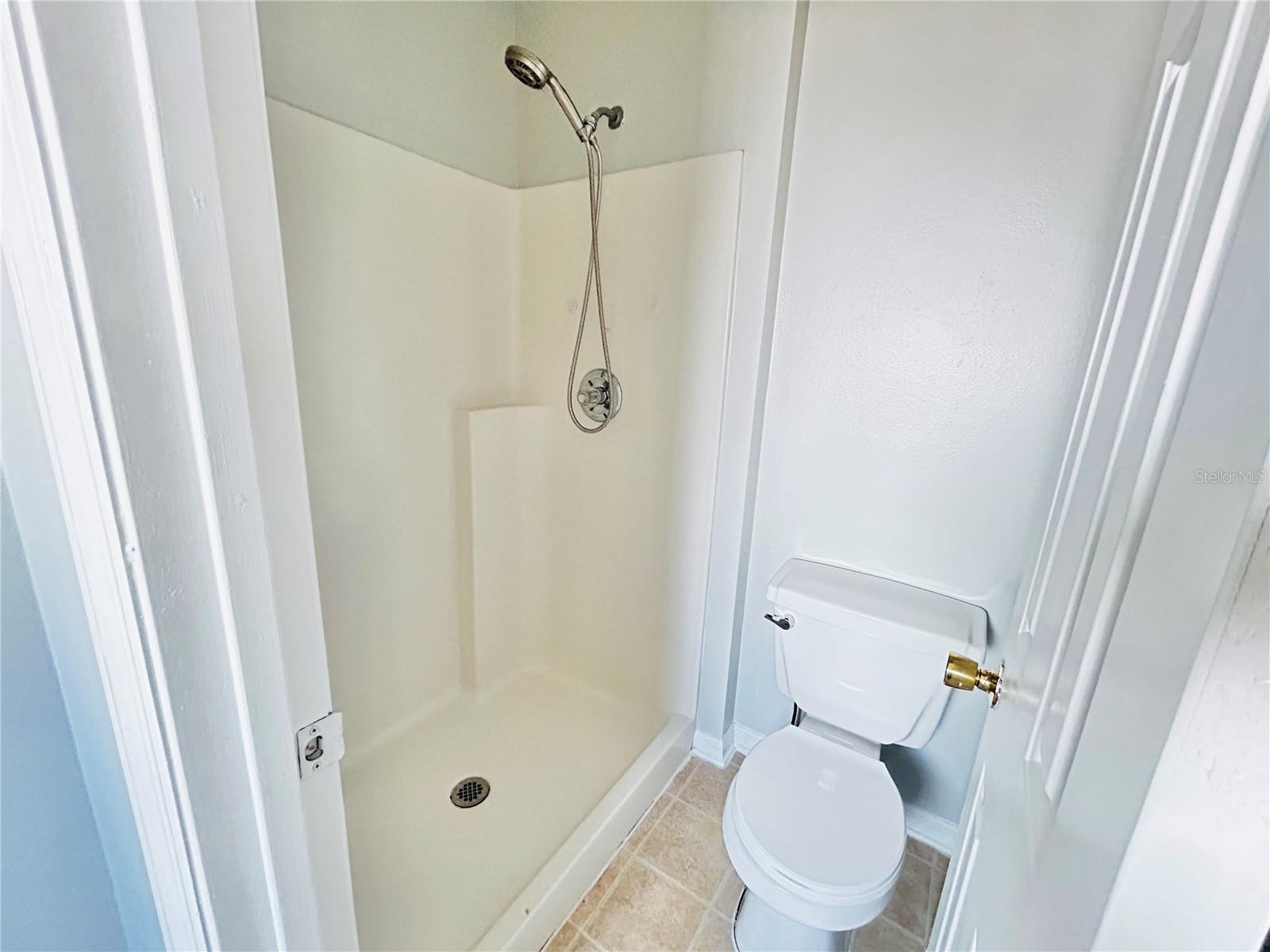 Image 19 of 34 For 40 Coventry Court