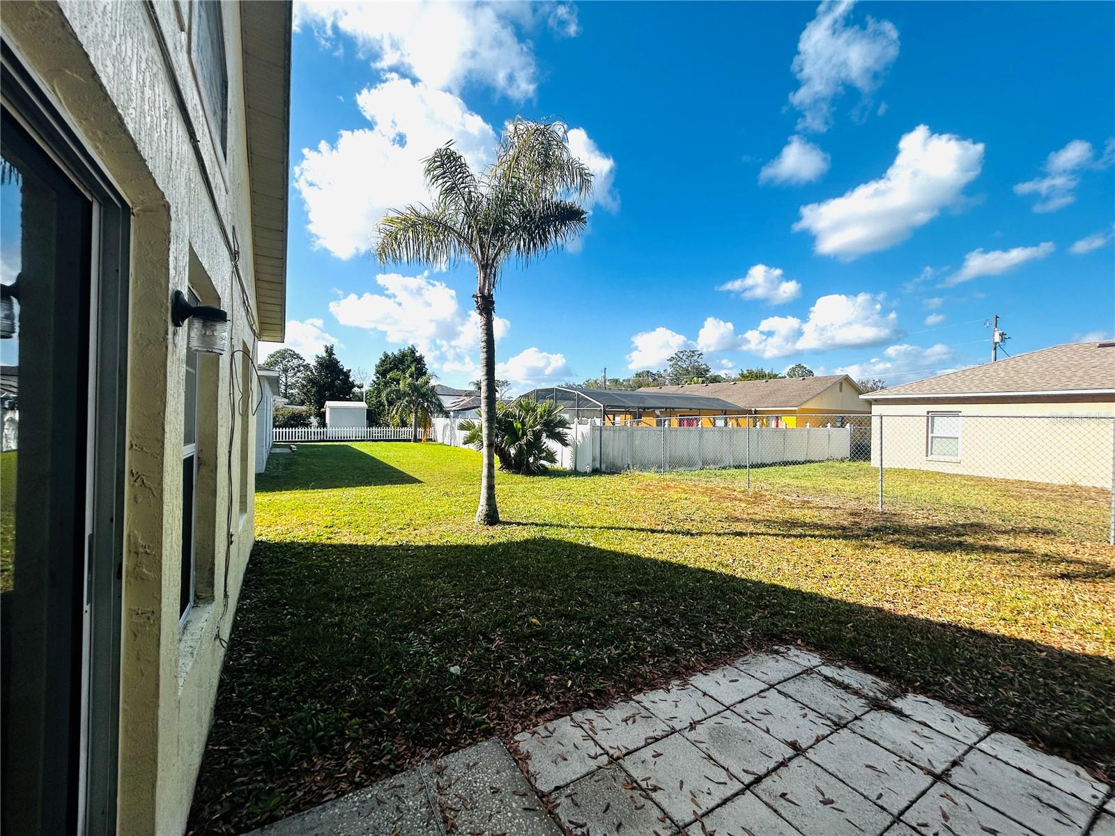 Image 30 of 34 For 40 Coventry Court