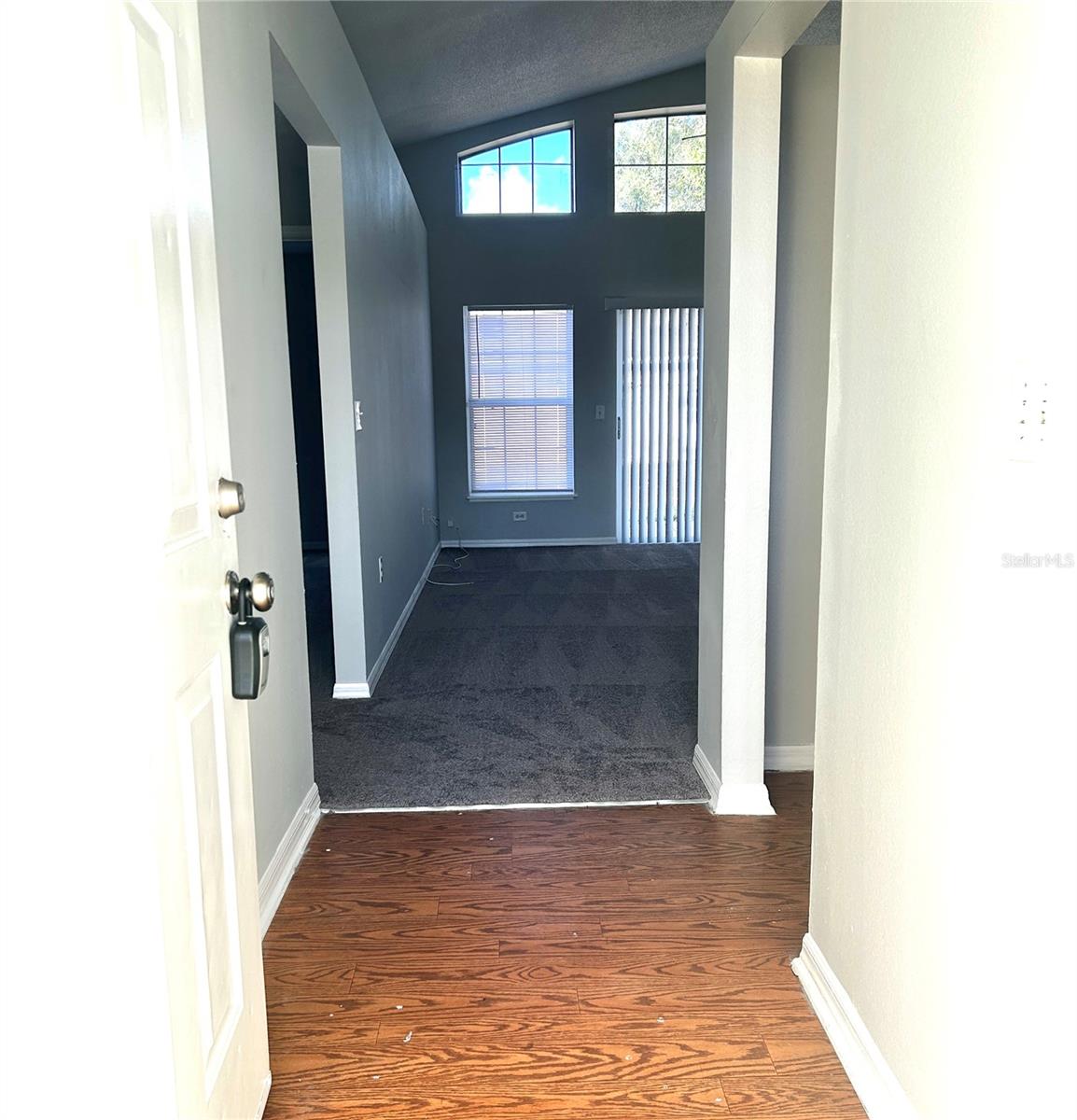 Image 4 of 34 For 40 Coventry Court