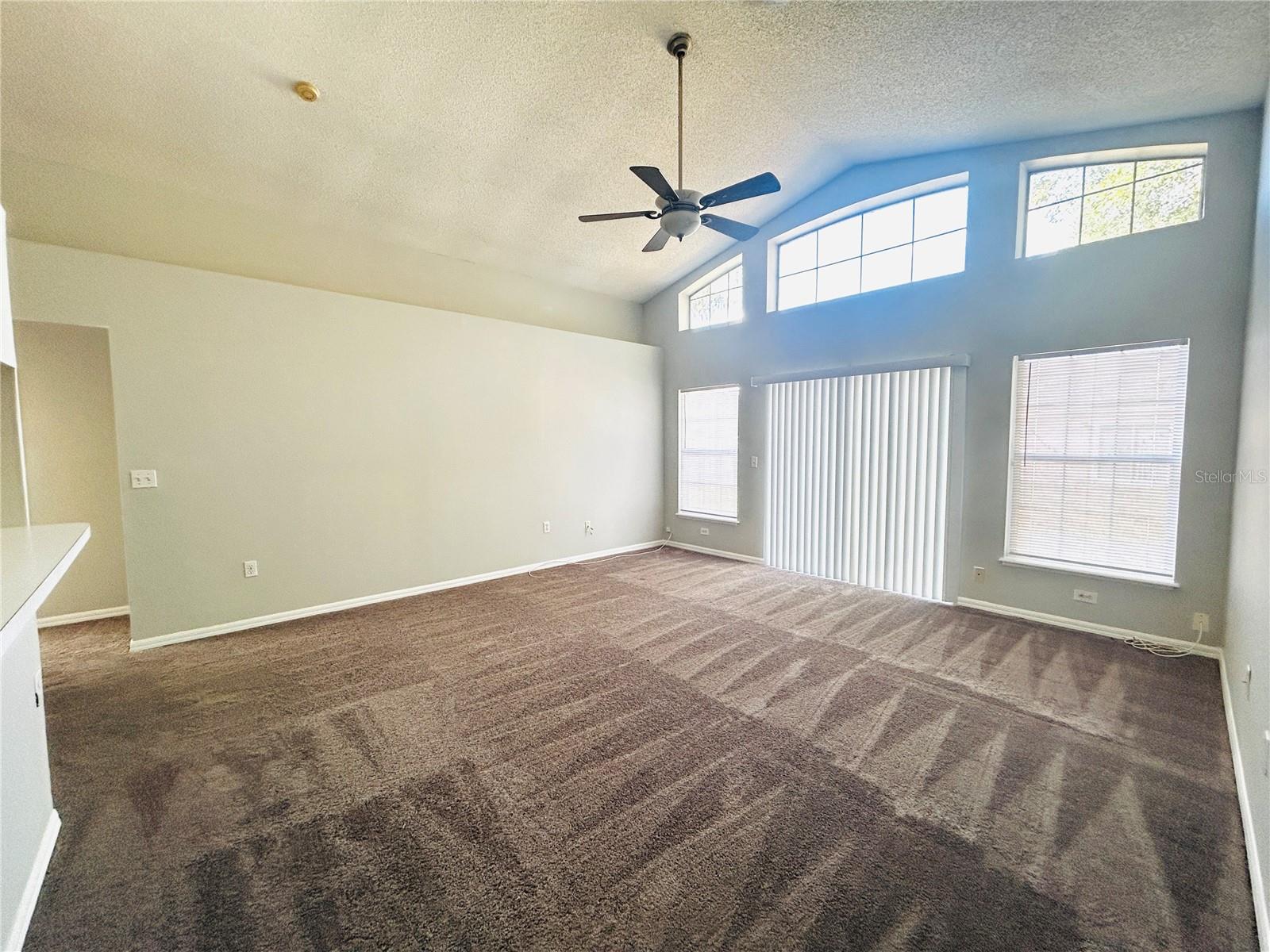 Image 7 of 34 For 40 Coventry Court