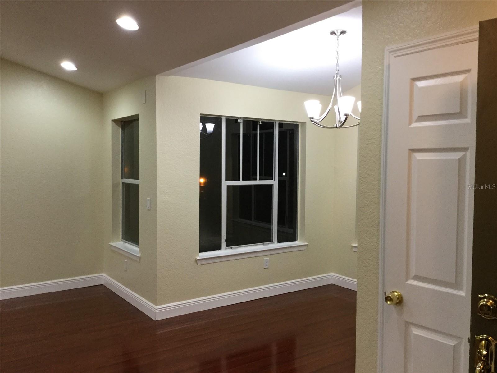 Image 12 of 14 For 2207 Antigua Place 738