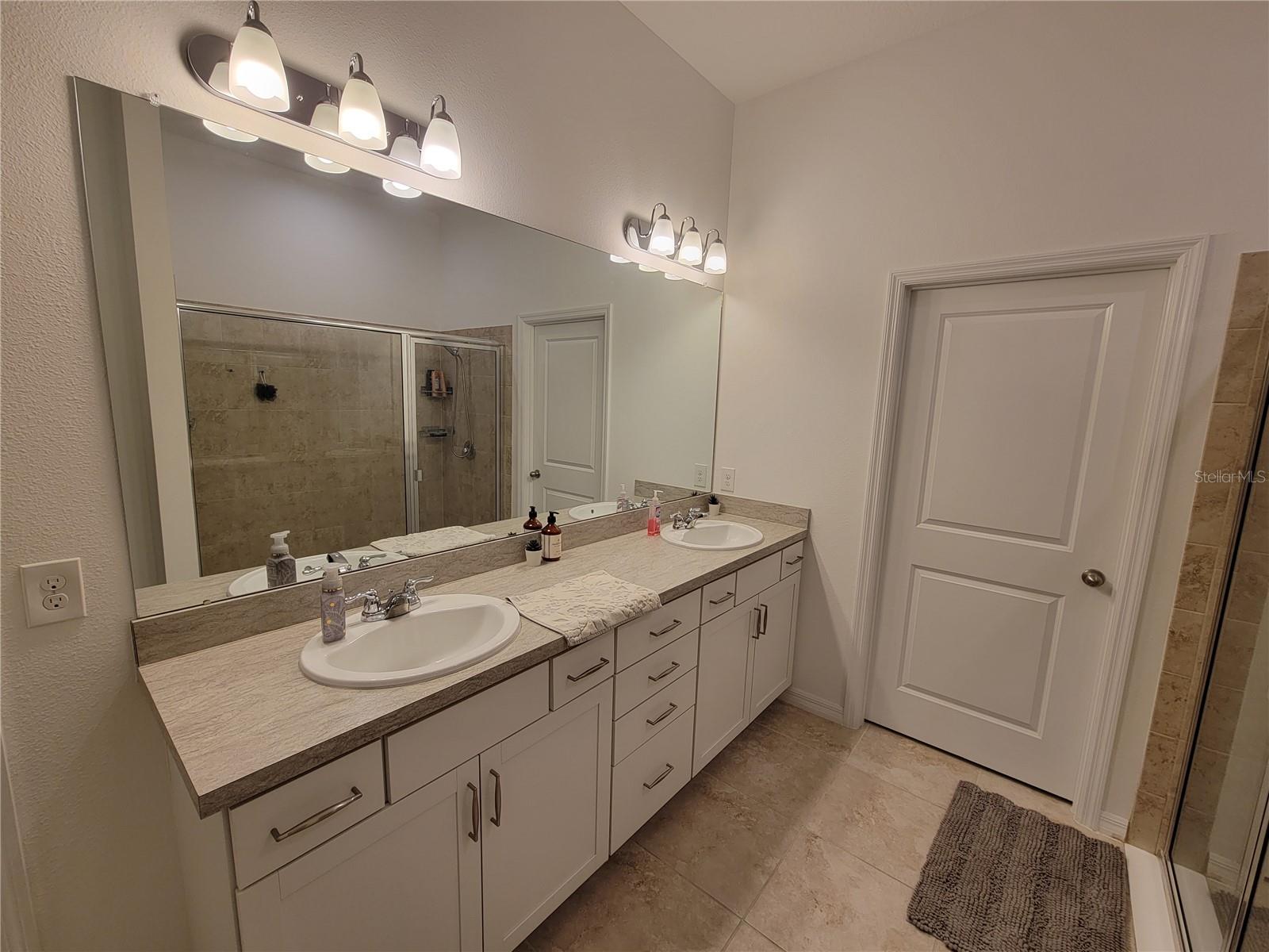 Image 10 of 19 For 5325 Jubiloso Drive