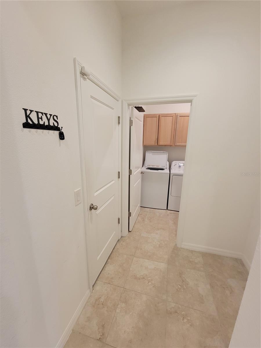 Image 16 of 19 For 5325 Jubiloso Drive