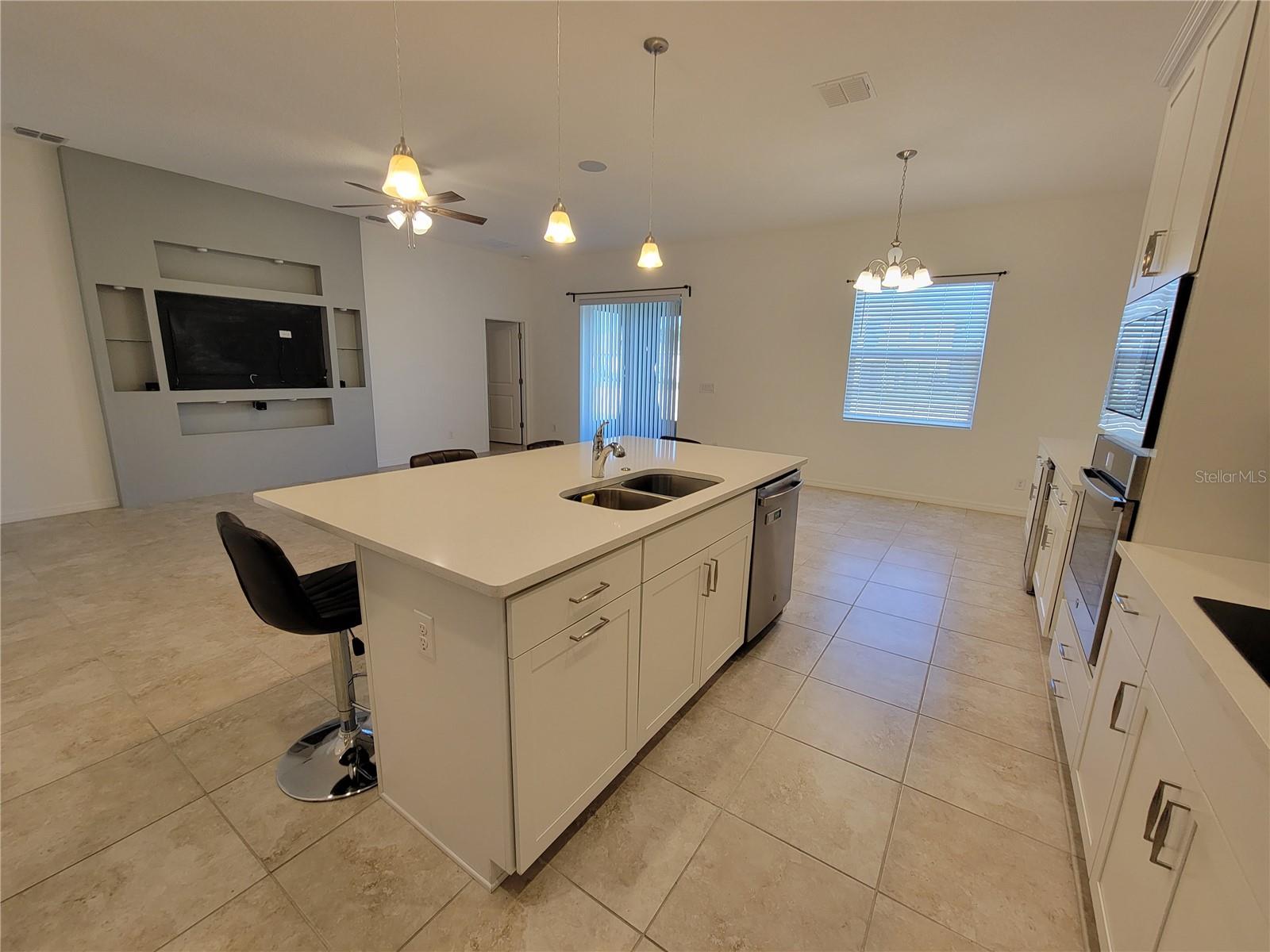 Image 7 of 19 For 5325 Jubiloso Drive