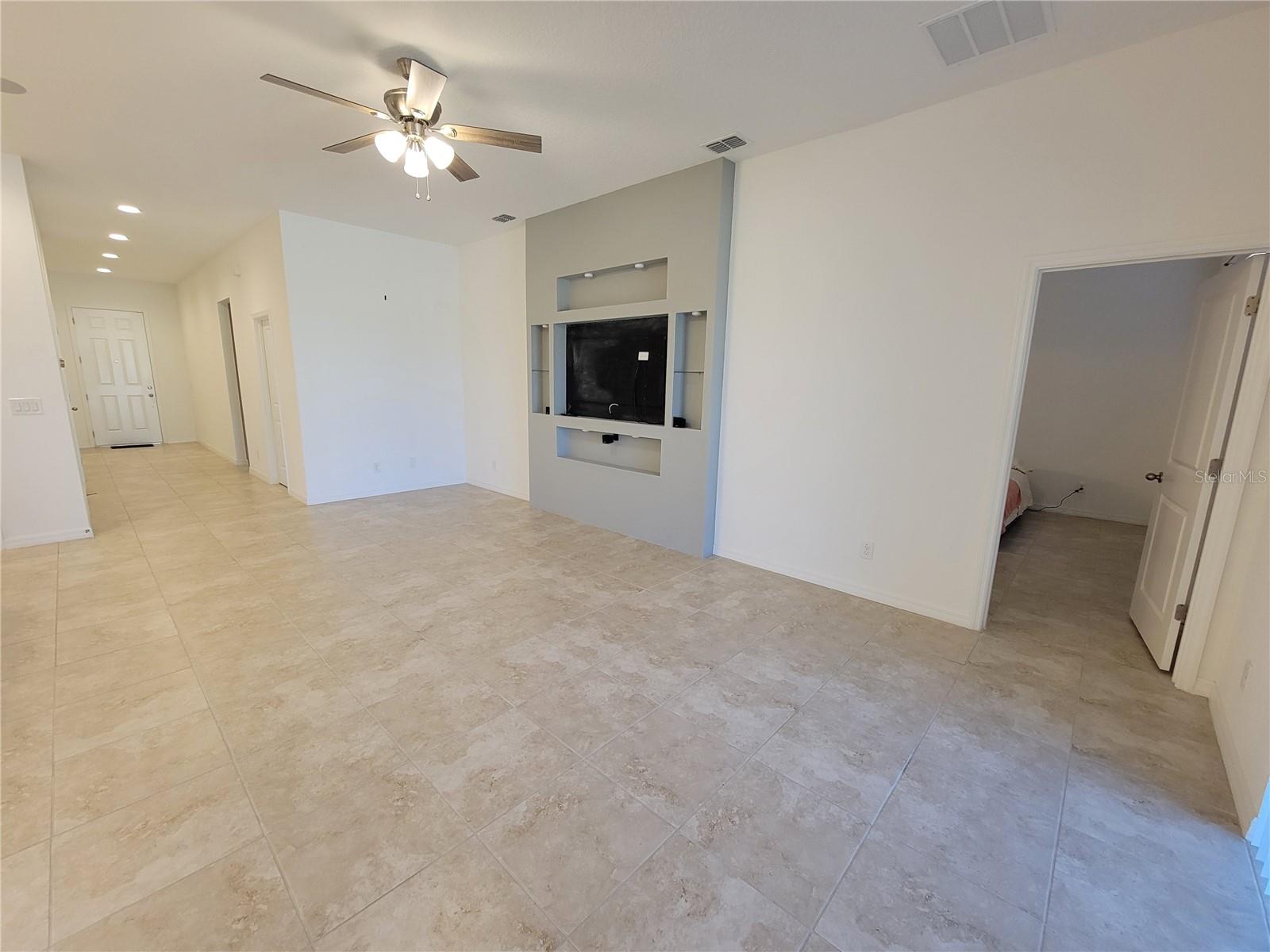 Image 8 of 19 For 5325 Jubiloso Drive