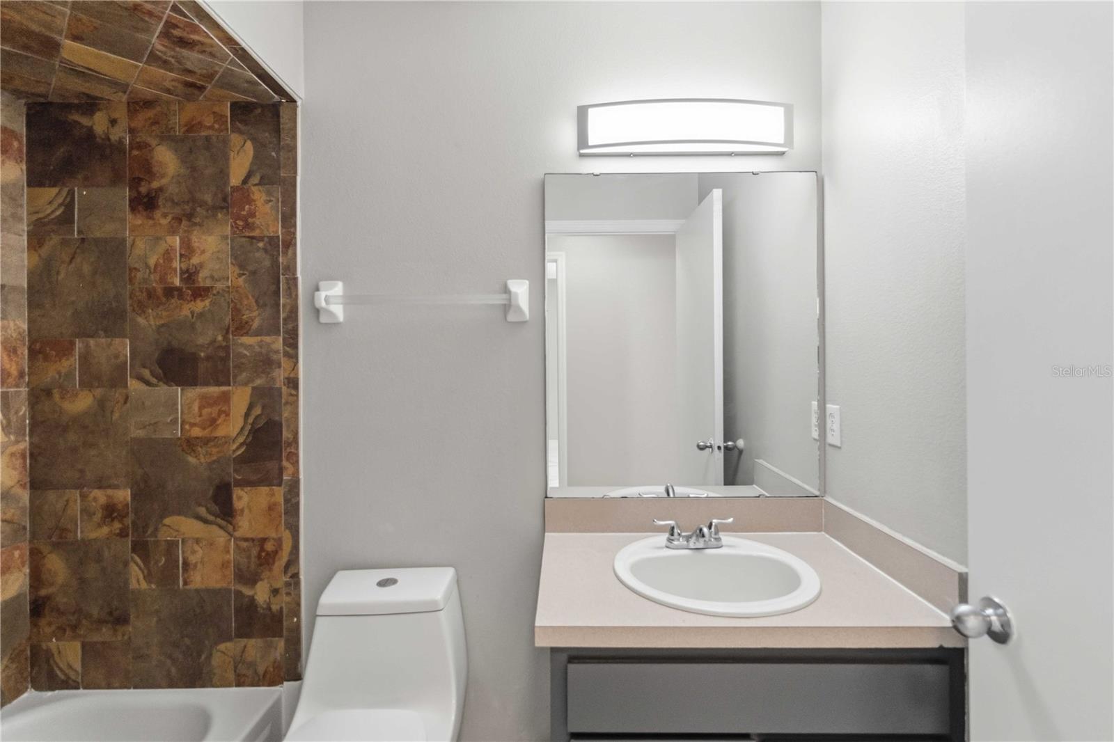 Image 21 of 38 For 1514 Wisconsin Avenue